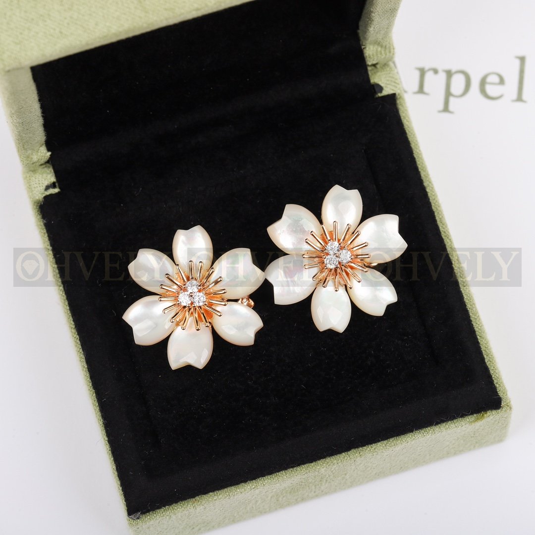 반클리프 아펠 Van Cleef & Arpels 로즈 드 노엘 이어링 미니 모델 상품 썸네일