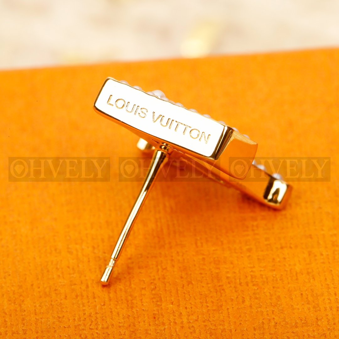 루이비통 Louis Vuitton 북클 드레이유 LV 아이코닉 에나멜 이어링 (펄) 상품 썸네일