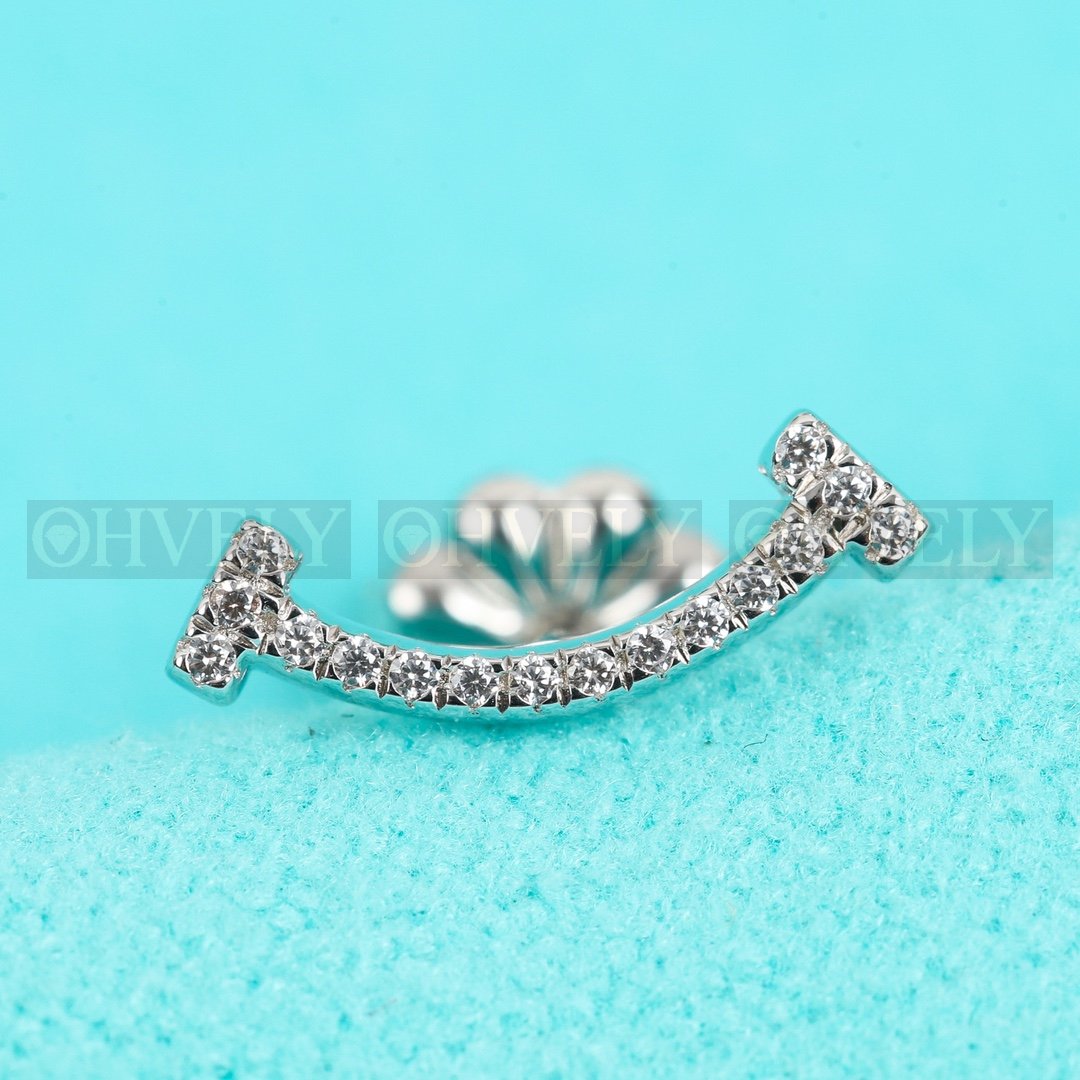 티파니앤코 Tiffany & Co. T 스마일 미니 이어링 상품 썸네일