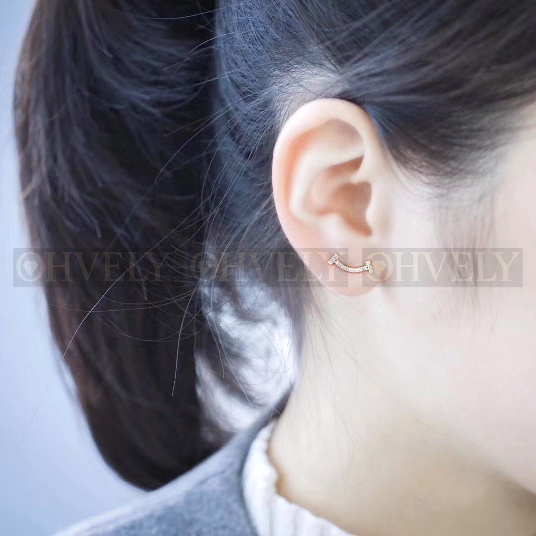 티파니앤코 Tiffany & Co. T 스마일 미니 이어링 상품 썸네일
