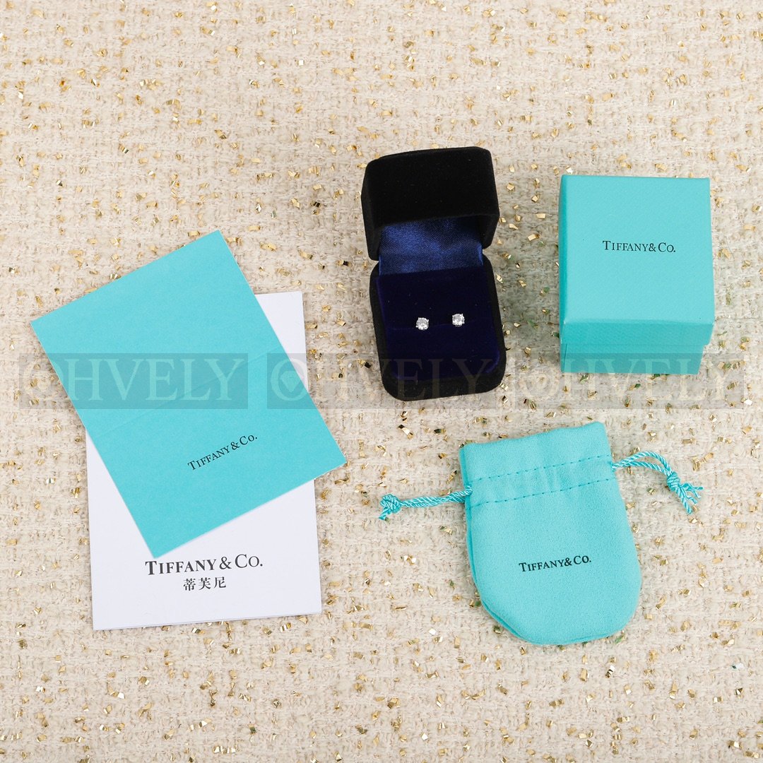 티파니앤코 Tiffany & Co. 솔리테어 다이아몬드 스터드 이어링 상품 썸네일