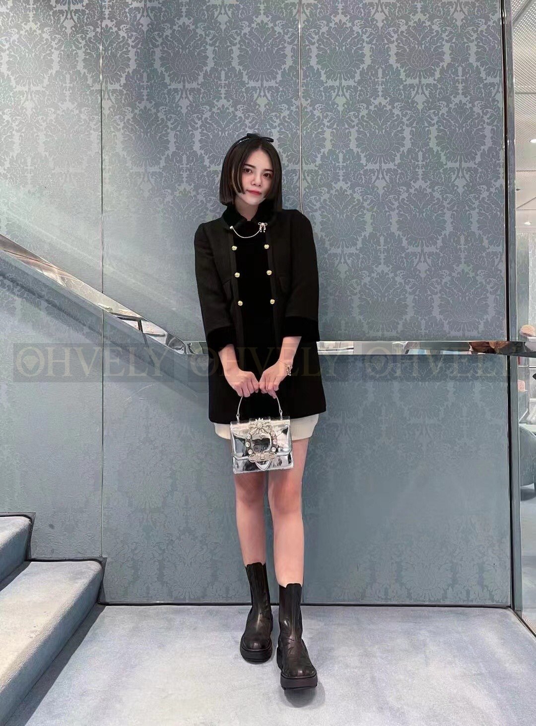 미우미우 Miu Miu 리본 크리스탈 체인 브로치 상품 썸네일