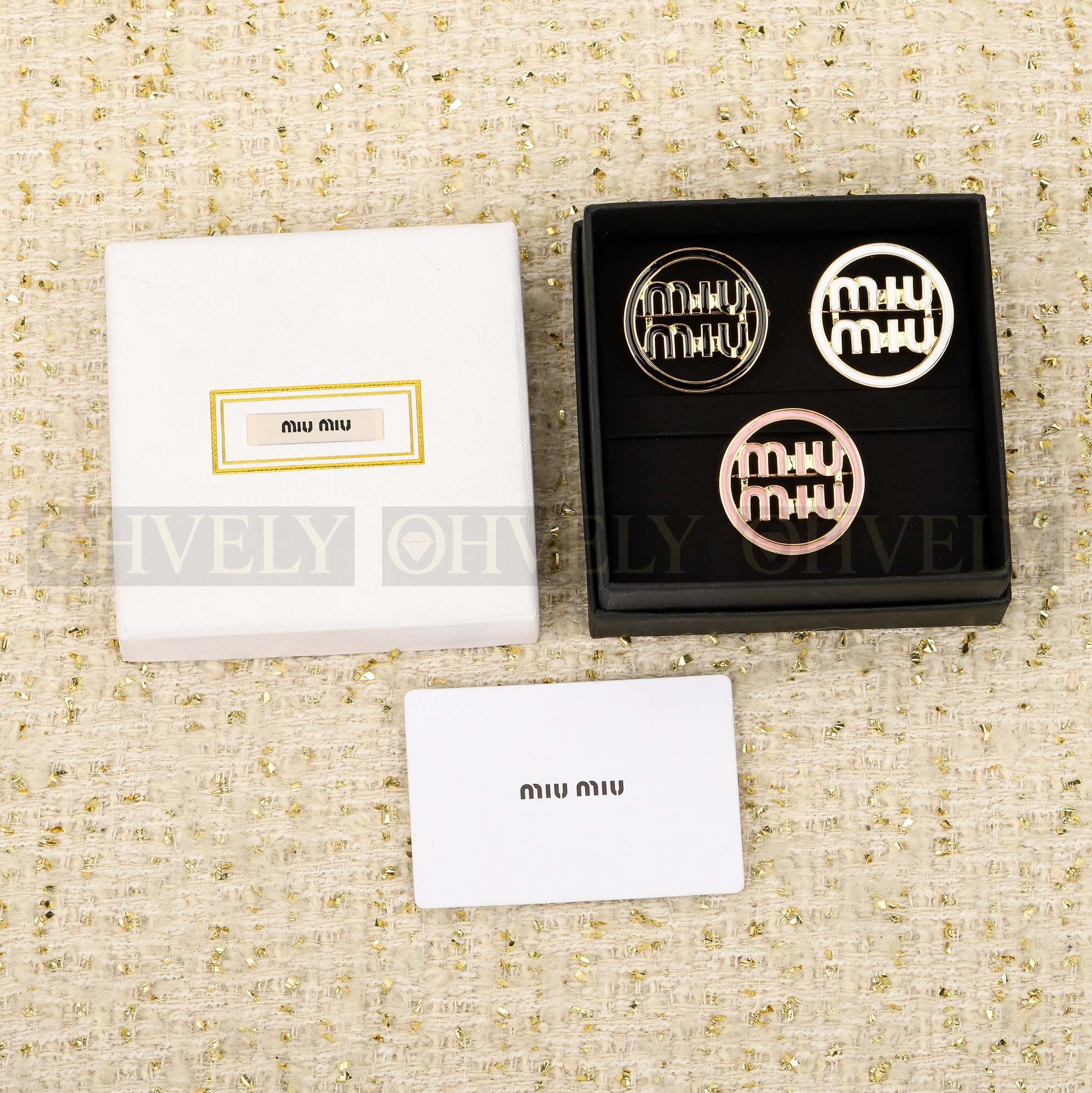 미우미우 Miu Miu 에나멜 메탈 로고 브로치 (핑크) 상품 썸네일