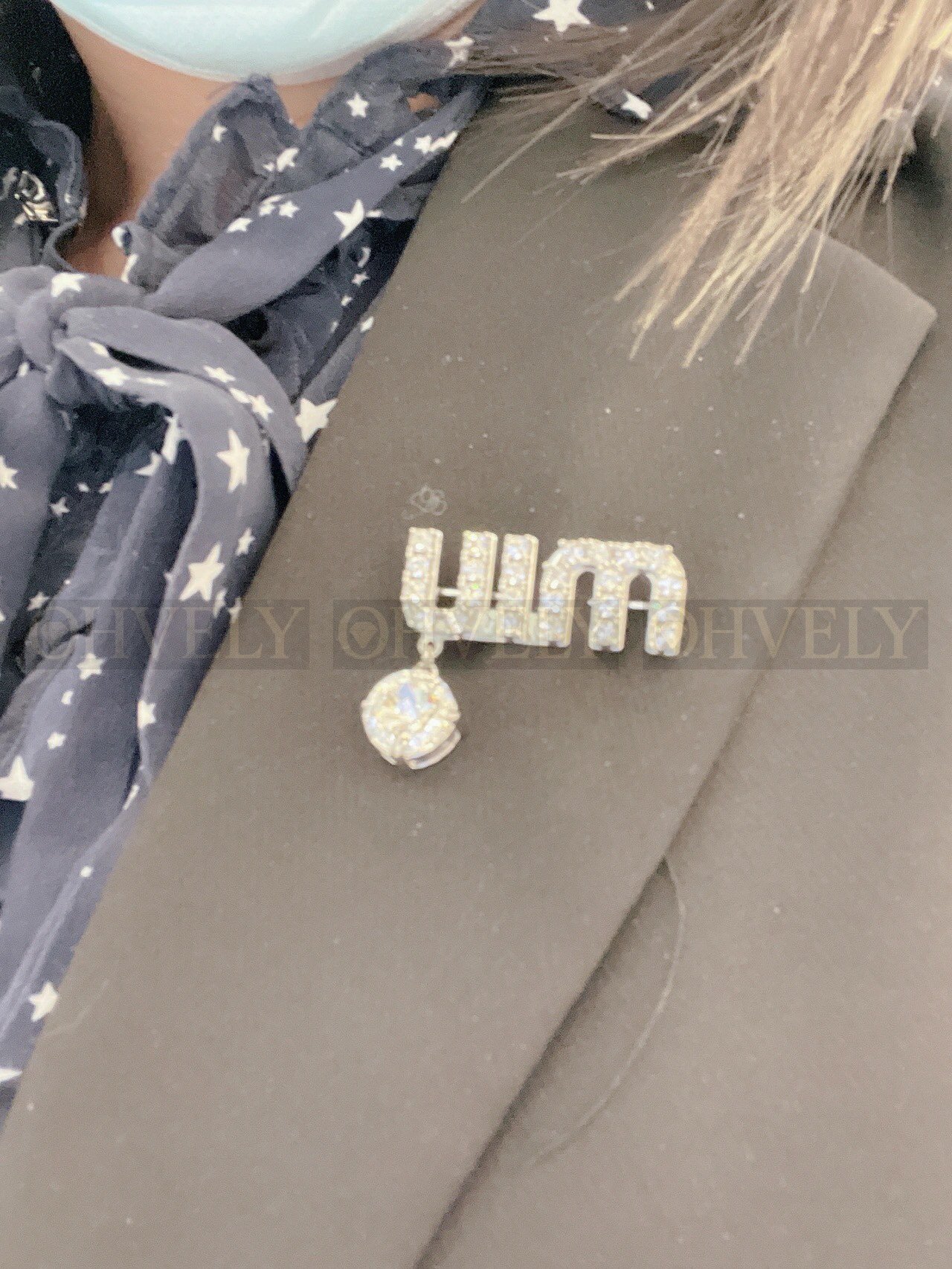 미우미우 Miu Miu 크리스탈 펜던트 브로치 상품 썸네일