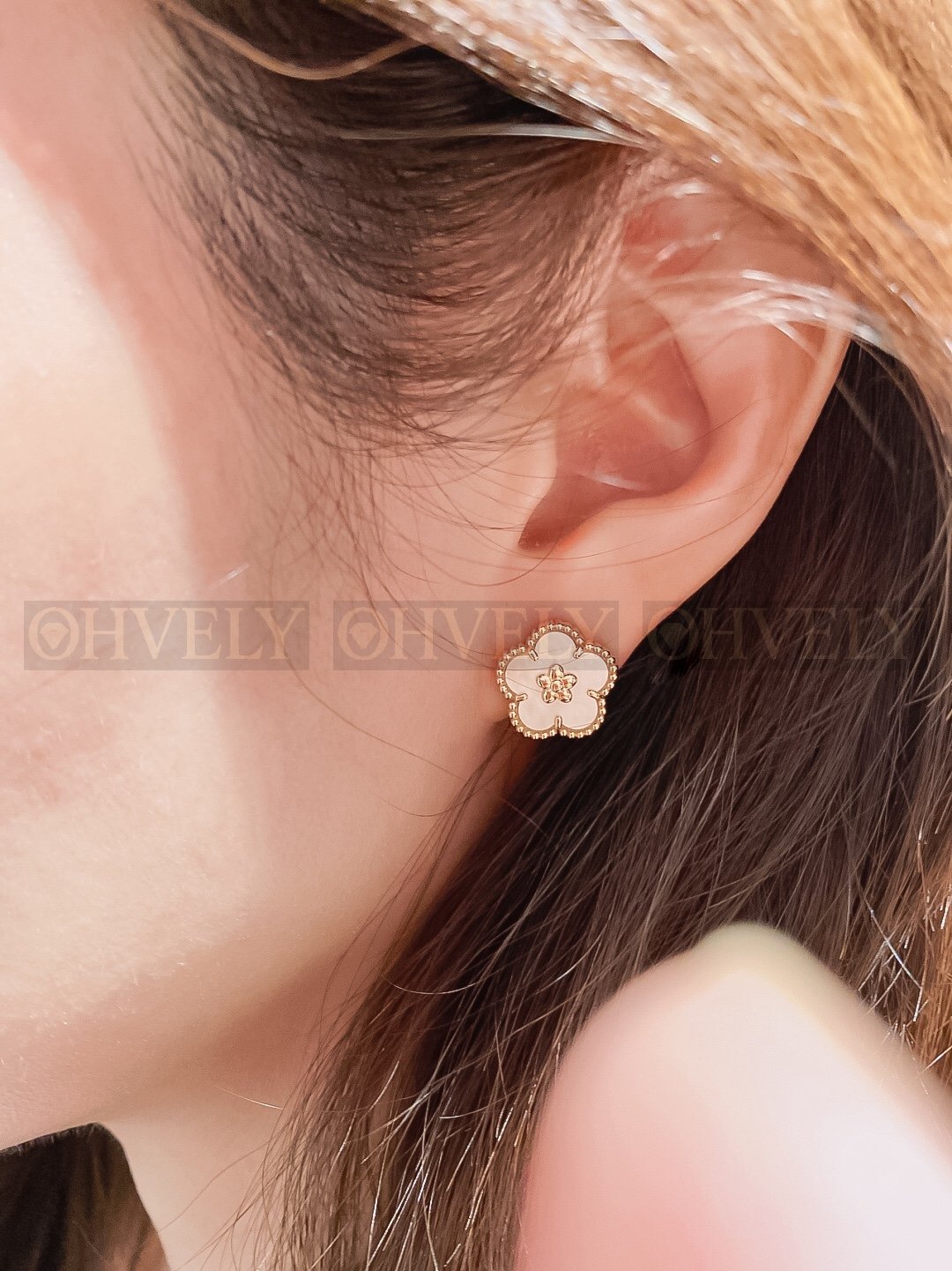 반클리프 아펠 Van Cleef & Arpels 럭키 알함브라 이어링 상품 썸네일