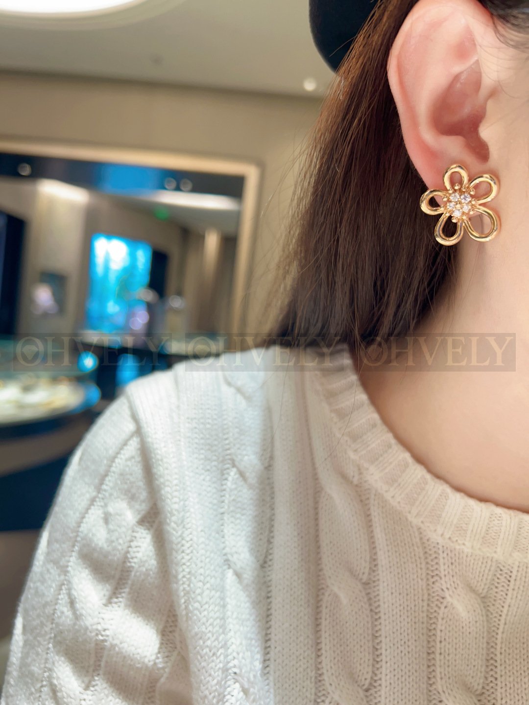 반클리프 아펠 Van Cleef & Arpels 플라워레이스 이어링 ( 금판 ) 상품 썸네일