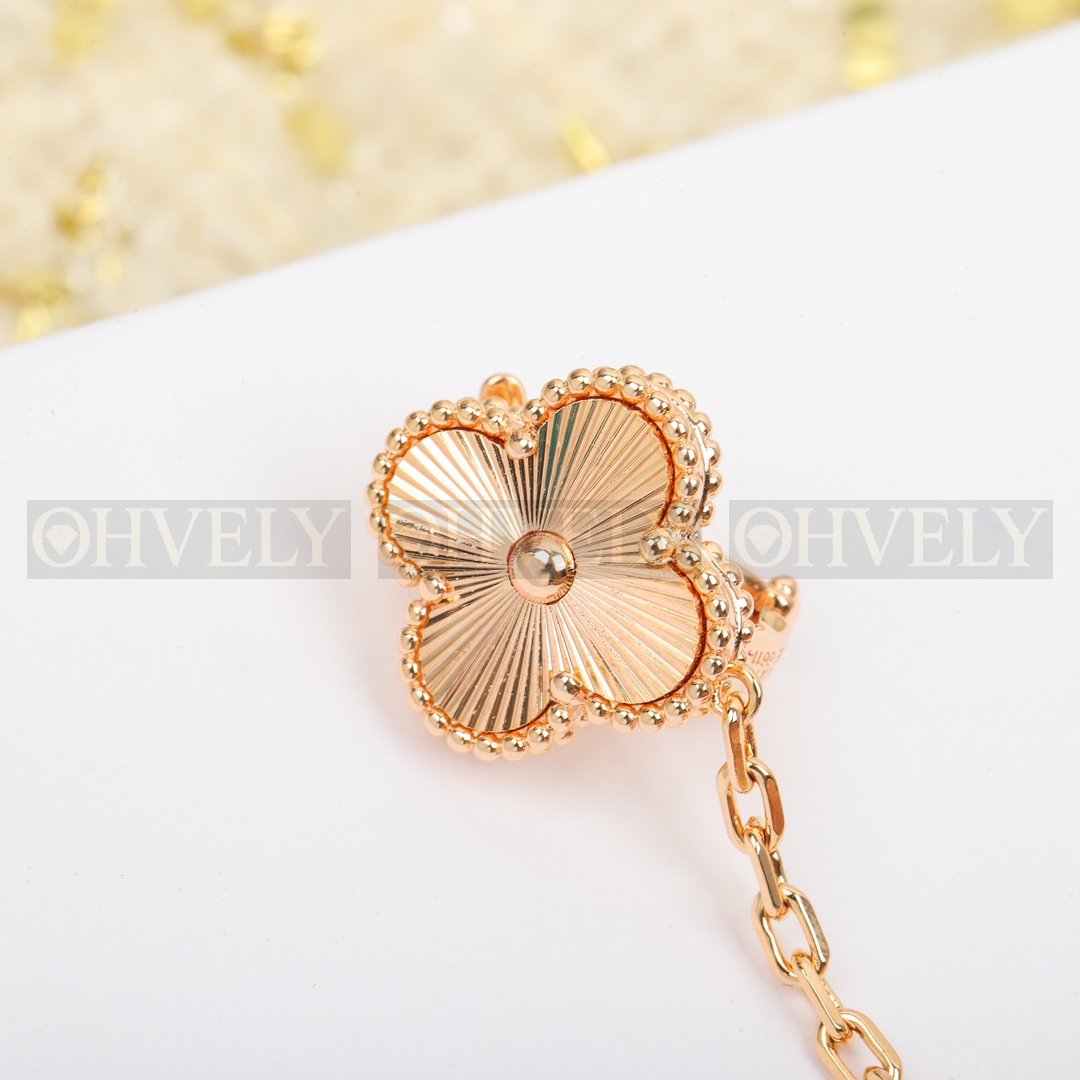 반클리프 아펠 Van Cleef & Arpels 매직 알함브라 이어링 기요셰 & 커넬리언 상품 썸네일