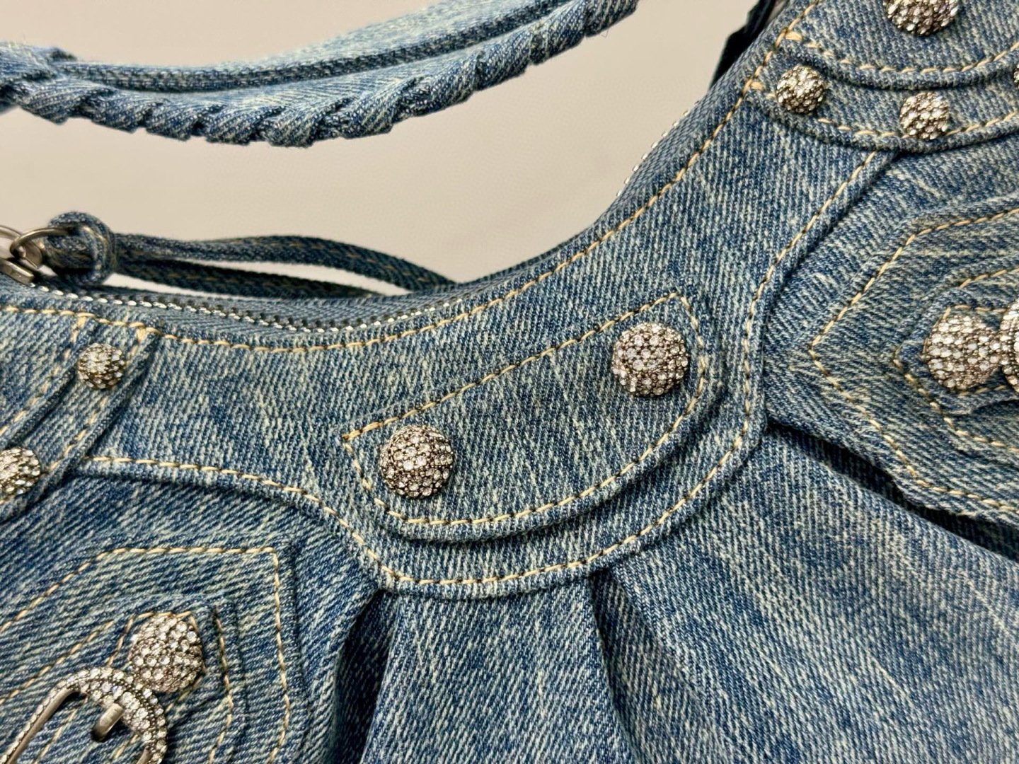 Balenciaga Le Cagole 데님 스몰백 라인스톤 상품 썸네일