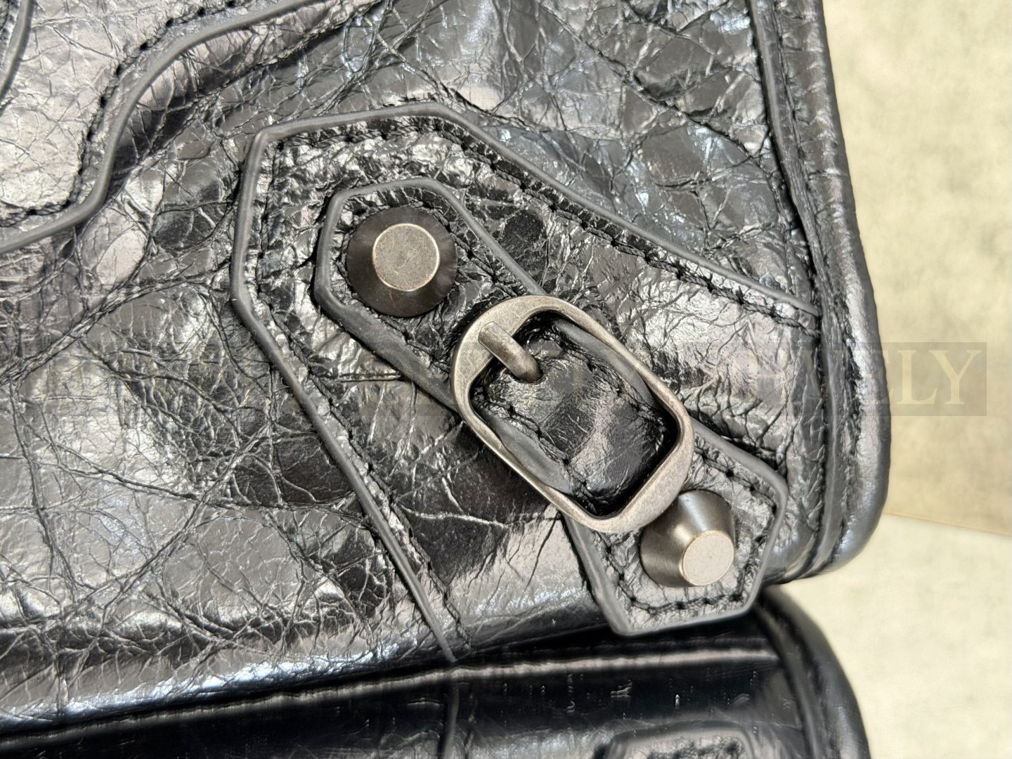 Balenciaga Le city 스몰백(블랙)브라스장식 상품 썸네일