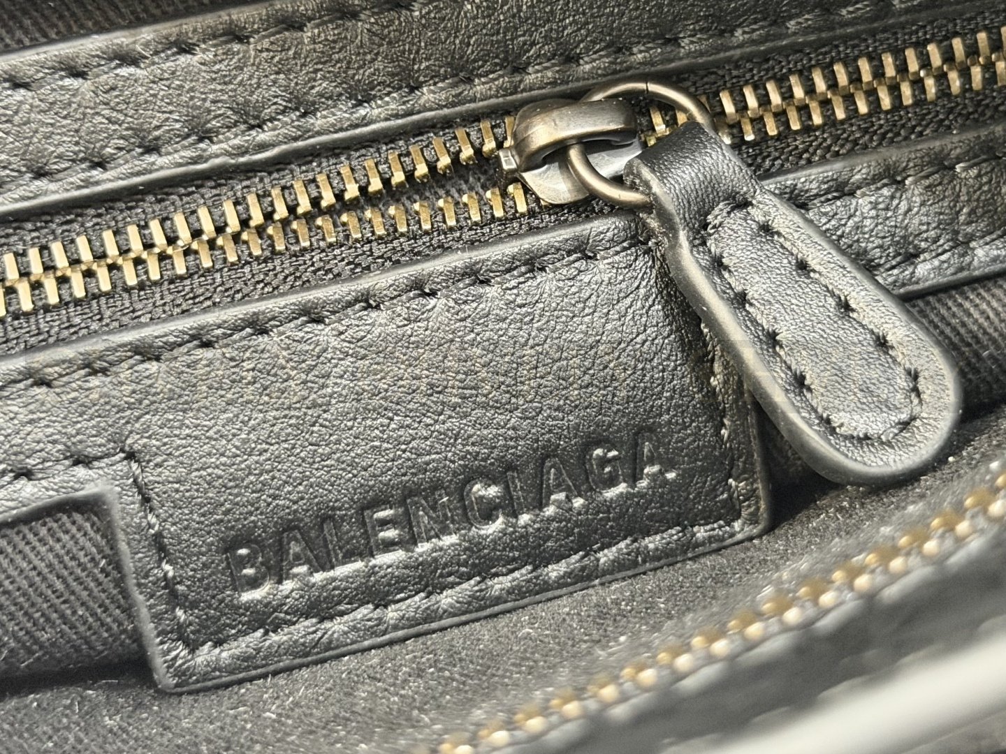 Balenciaga Le city 스몰백(블랙)브라스장식 상품 썸네일