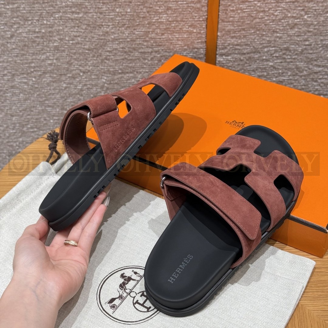 HERMÈS 에르메스 칩레 샌들 샤무아 카프스킨 & 블랙 로버 솔 (Vintage rose) 상품 썸네일