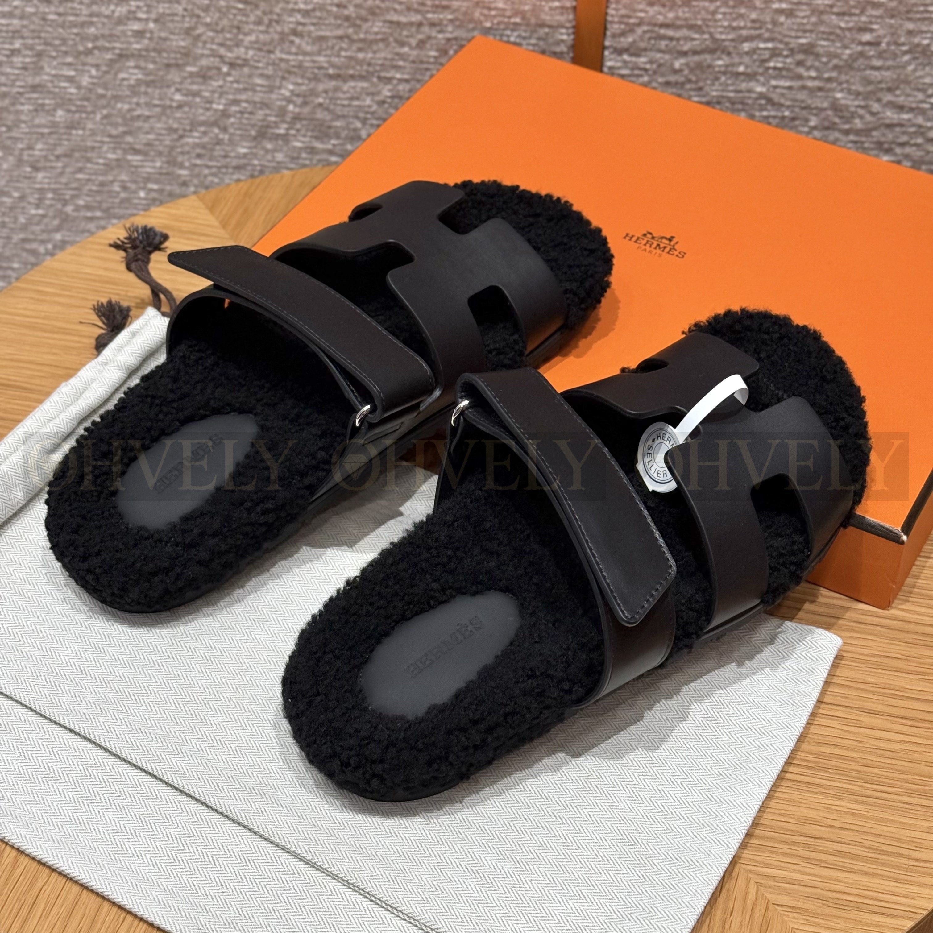HERMÈS 에르메스 치프레 샌들 카프스킨 & 시어링 (black) 상품 썸네일