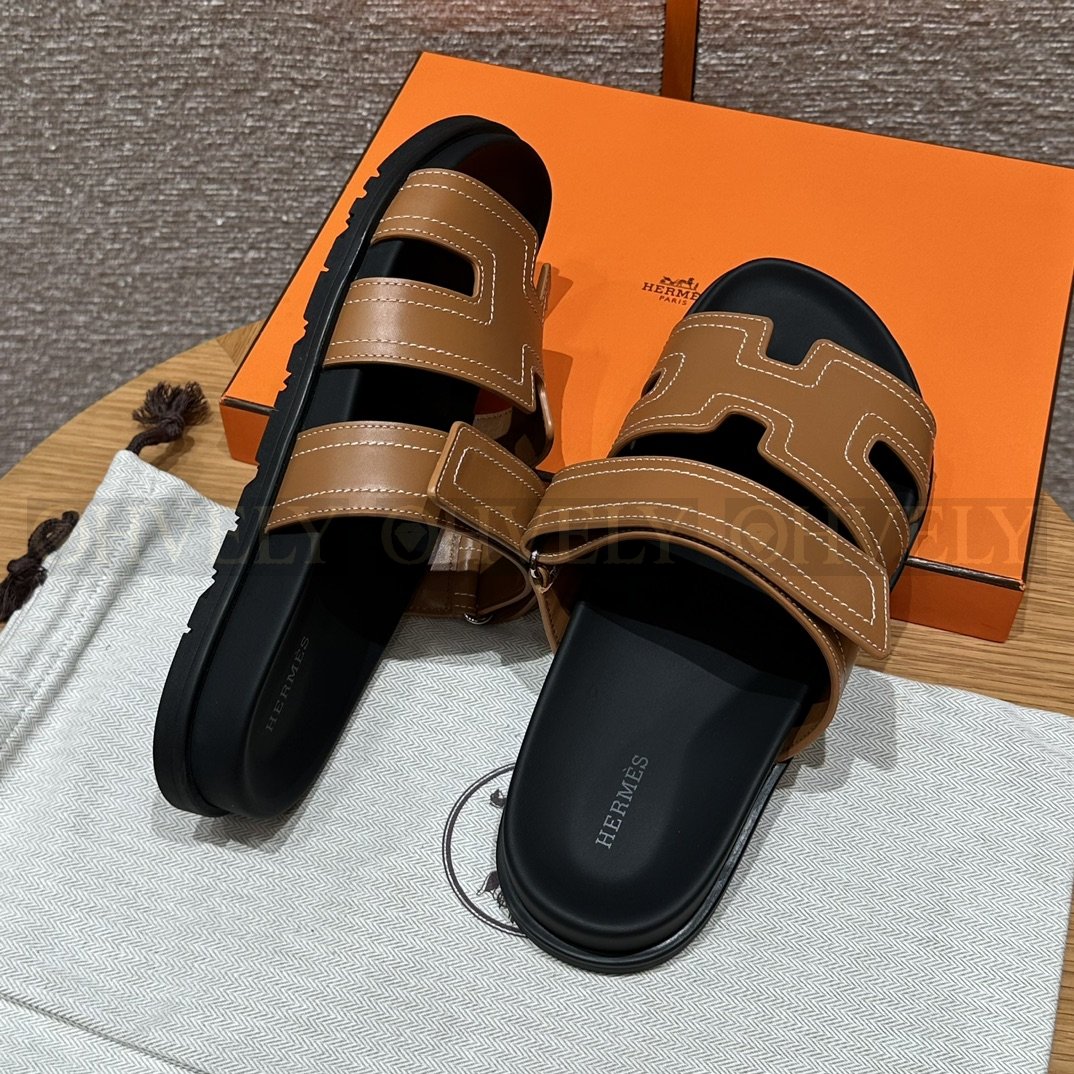 HERMÈS 에르메스 칩레 샌들 박스 카프스킨 & 블랙 로버 솔 (Gold) 상품 썸네일