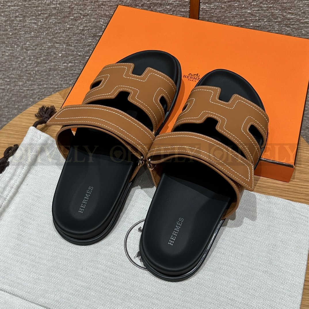 HERMÈS 에르메스 칩레 샌들 박스 카프스킨 & 블랙 로버 솔 (Gold) 상품 썸네일