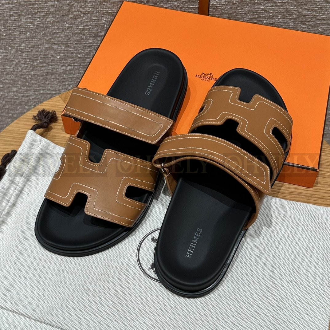 HERMÈS 에르메스 칩레 샌들 박스 카프스킨 & 블랙 로버 솔 (Gold) 상품 썸네일