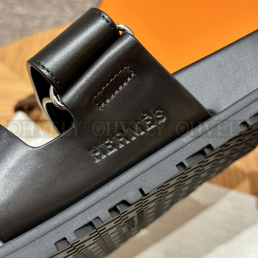 HERMÈS 에르메스 칩레 샌들 박스 카프스킨 & 블랙 로버 솔 (Black) 상품 썸네일