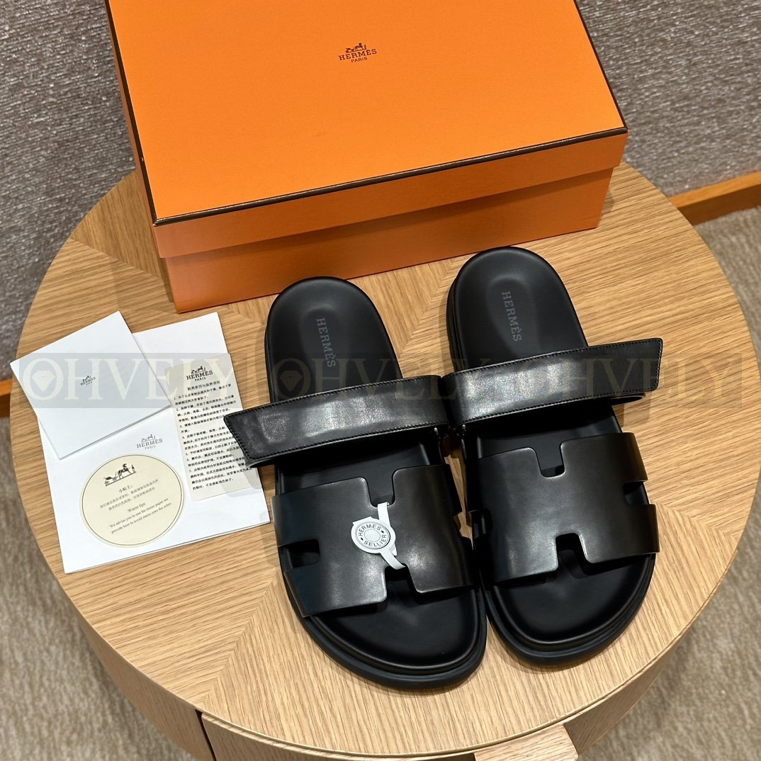 HERMÈS 에르메스 칩레 샌들 박스 카프스킨 & 블랙 로버 솔 (Black) 상품 썸네일