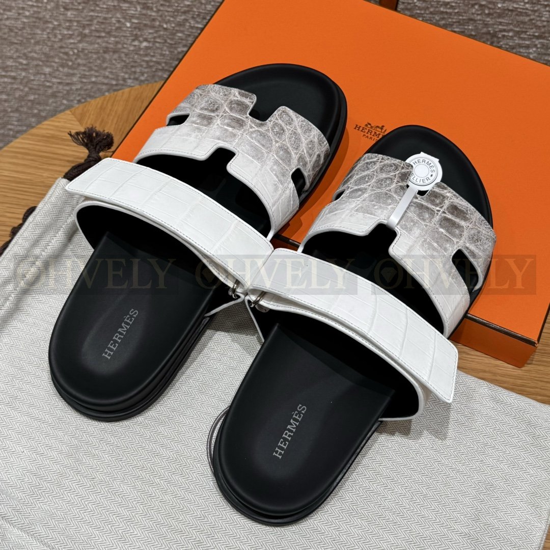 HERMÈS 에르메스 치프레 샌들 매트 엘리게이터 & 블랙 로버 솔 (Himalaya) 상품 썸네일