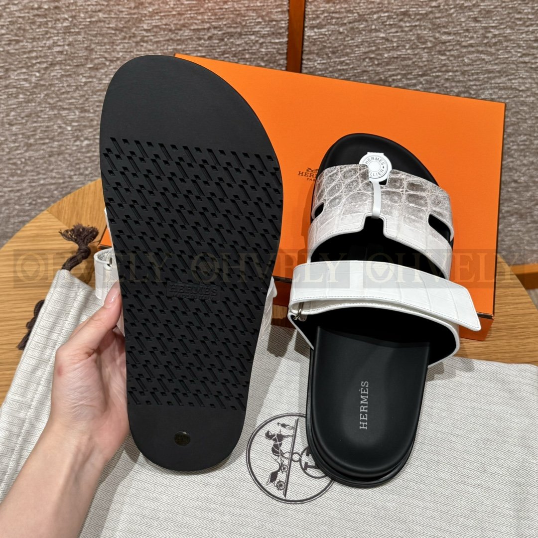 HERMÈS 에르메스 치프레 샌들 매트 엘리게이터 & 블랙 로버 솔 (Himalaya) 상품 썸네일