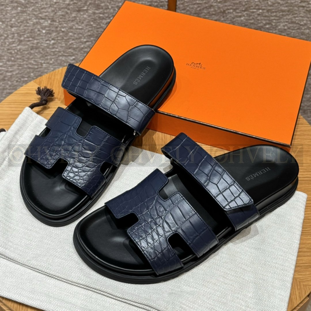 HERMÈS 에르메스 치프레 샌들 매트 엘리게이터 & 블랙 로버 솔 (Blue saphir) 상품 썸네일