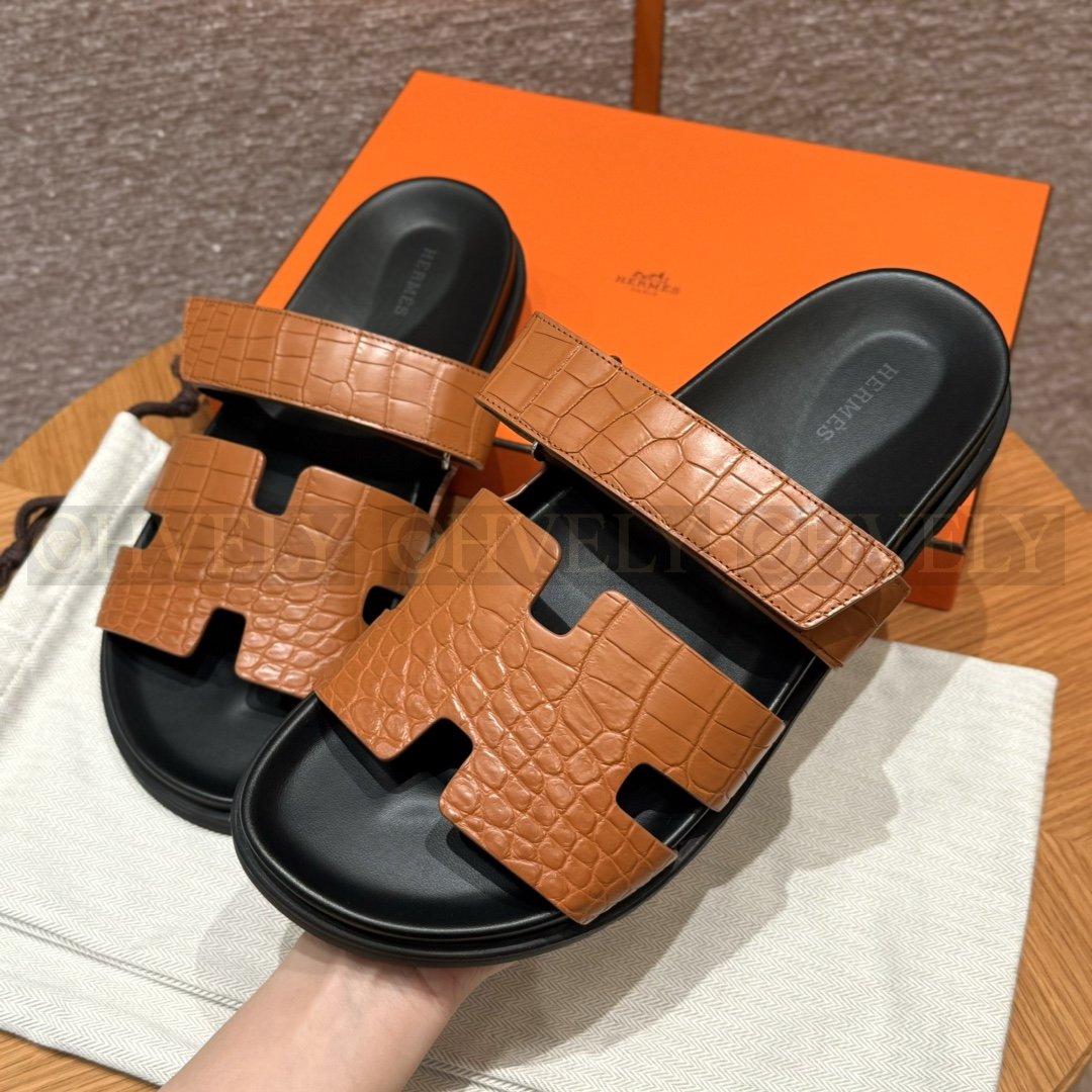 HERMÈS 에르메스 치프레 샌들 매트 엘리게이터 & 블랙 로버 솔 (Naturel) 상품 썸네일