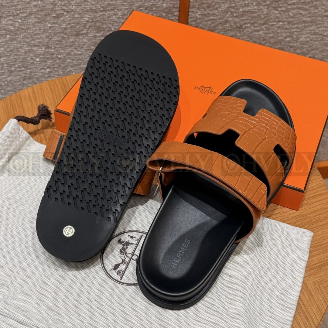 HERMÈS 에르메스 치프레 샌들 매트 엘리게이터 & 블랙 로버 솔 (Naturel) 상품 썸네일