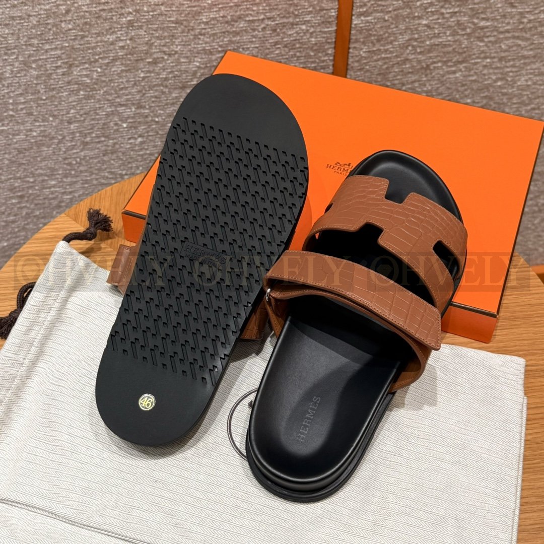 HERMÈS 에르메스 치프레 샌들 매트 엘리게이터 & 블랙 로버 솔 (Gold) 상품 썸네일