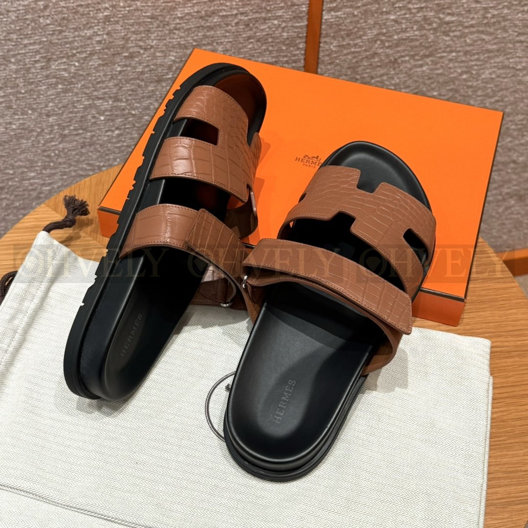 HERMÈS 에르메스 치프레 샌들 매트 엘리게이터 & 블랙 로버 솔 (Gold) 상품 썸네일
