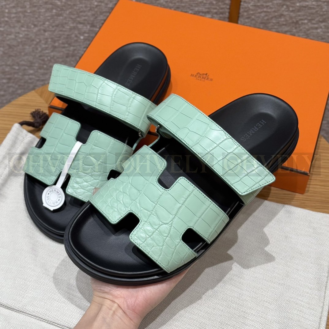 HERMÈS 에르메스 치프레 샌들 매트 엘리게이터 & 블랙 로버 솔 (Menthe) 상품 썸네일