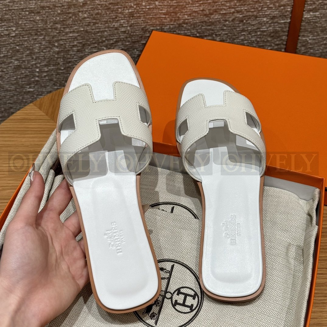 HERMÈS 에르메스 오란 샌들 엡송 카프스킨 (01/Blanc) 상품 썸네일