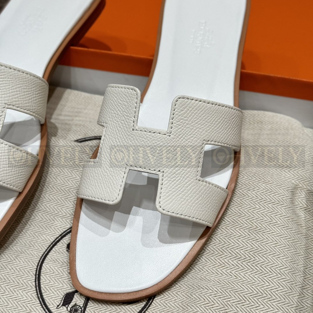 HERMÈS 에르메스 오란 샌들 엡송 카프스킨 (01/Blanc) 상품 썸네일