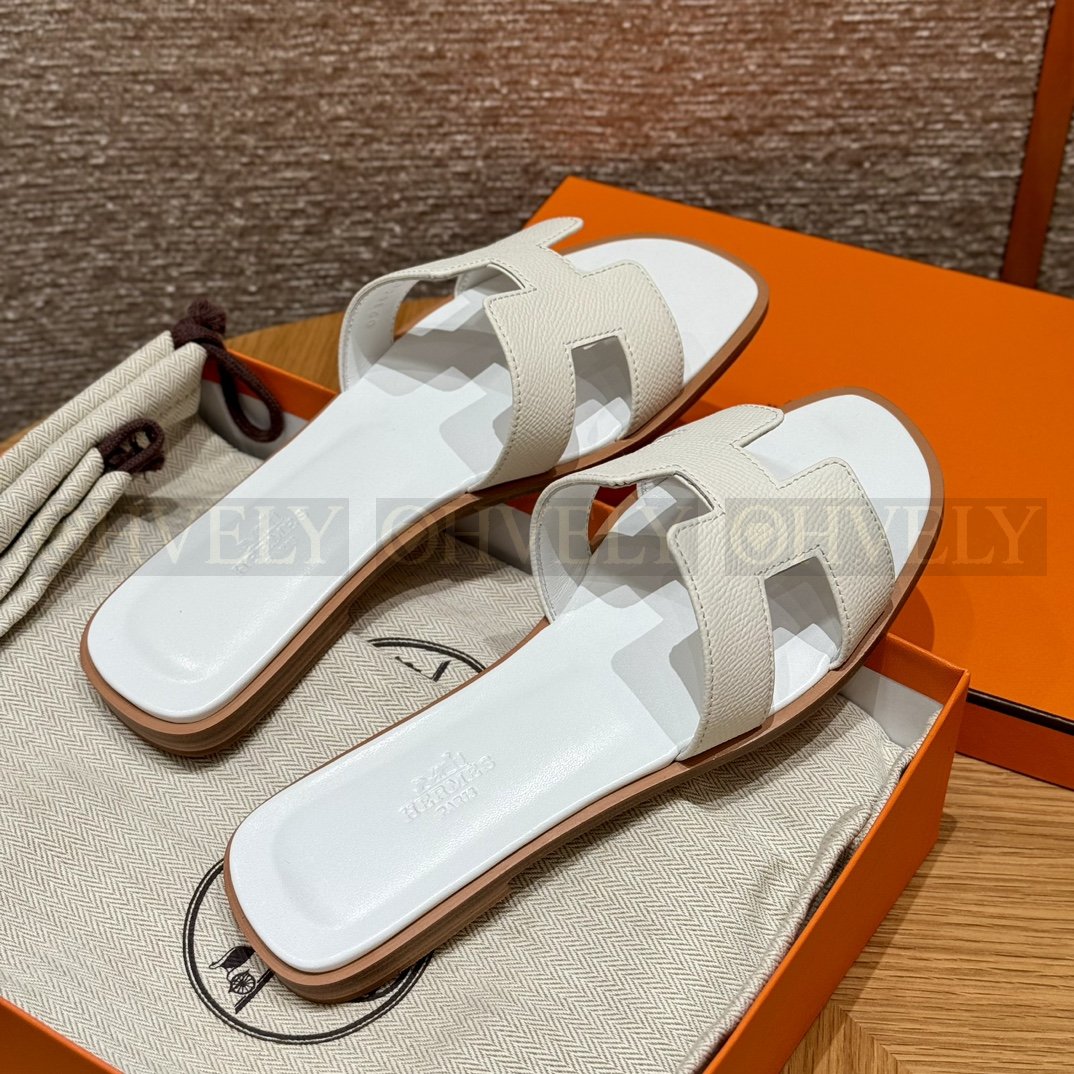 HERMÈS 에르메스 오란 샌들 엡송 카프스킨 (01/Blanc) 상품 썸네일