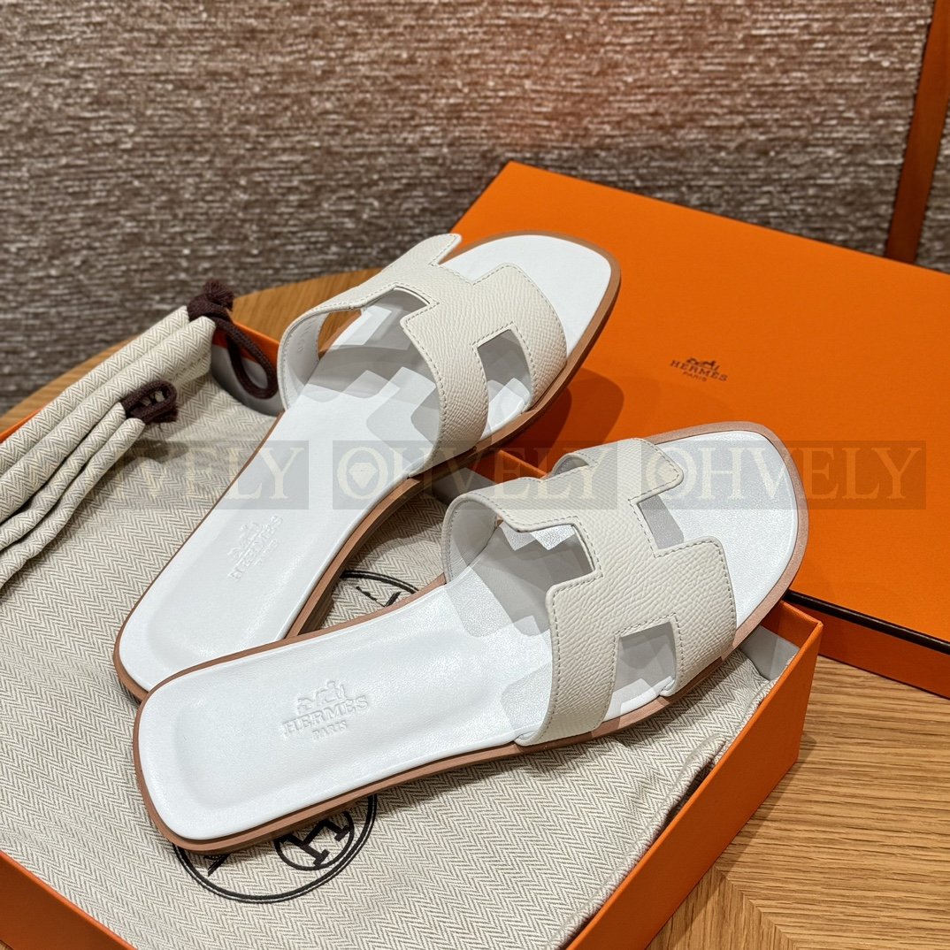 HERMÈS 에르메스 오란 샌들 엡송 카프스킨 (01/Blanc) 상품 썸네일