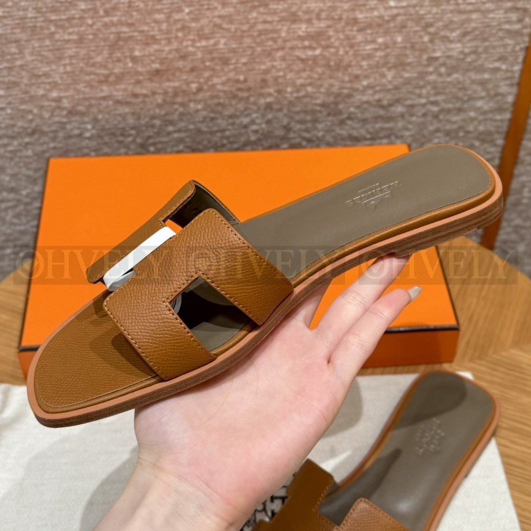 HERMÈS 에르메스 오란 샌들 엡송 카프스킨 (37/Gold) 상품 썸네일