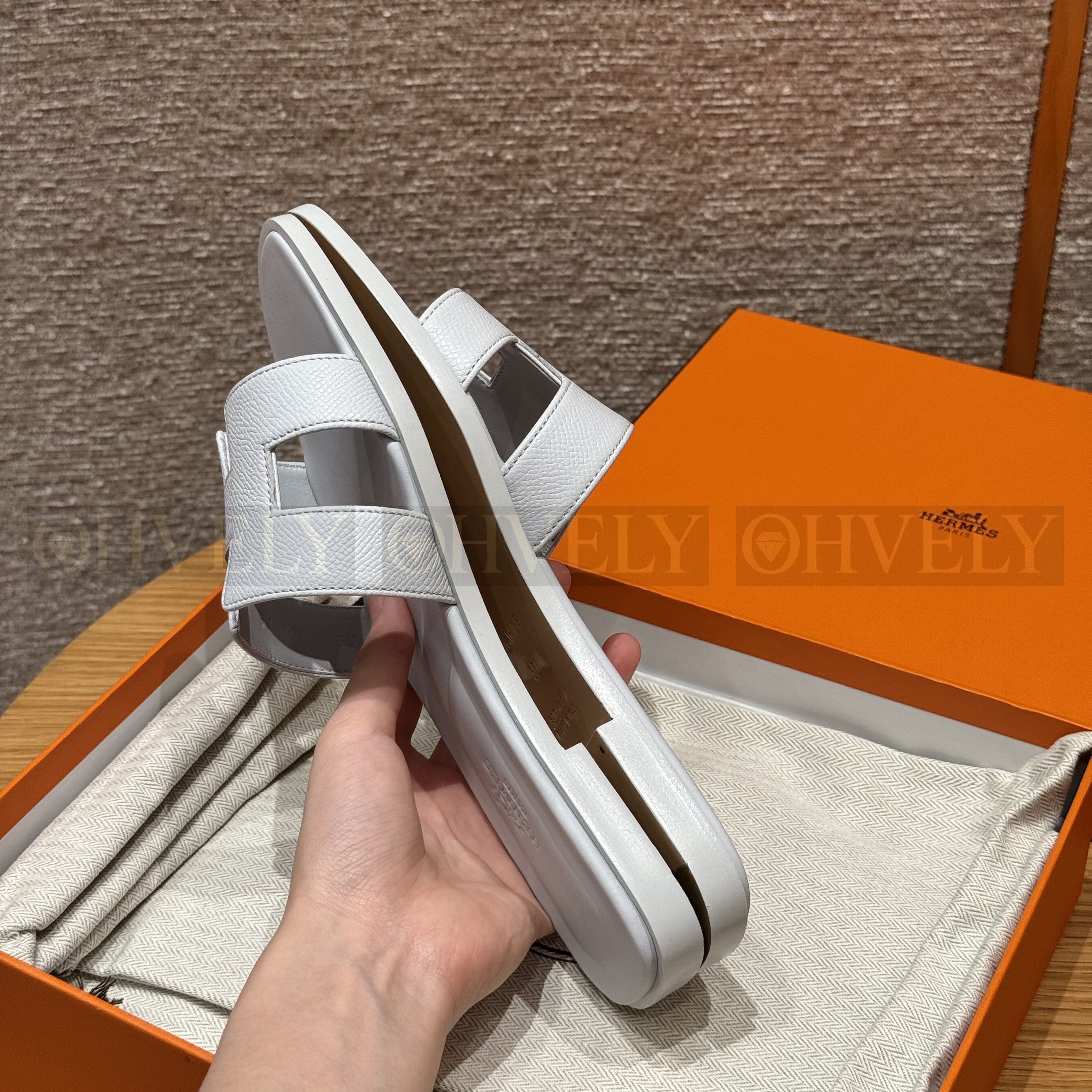 HERMÈS 에르메스 오란 샌들 엡송 카프스킨 (Blue Chacier) 상품 썸네일