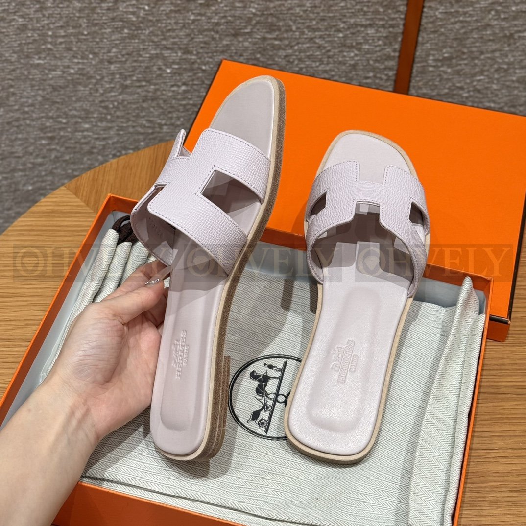 HERMÈS 에르메스 오란 샌들 엡송 카프스킨 (Purple taro) 상품 썸네일