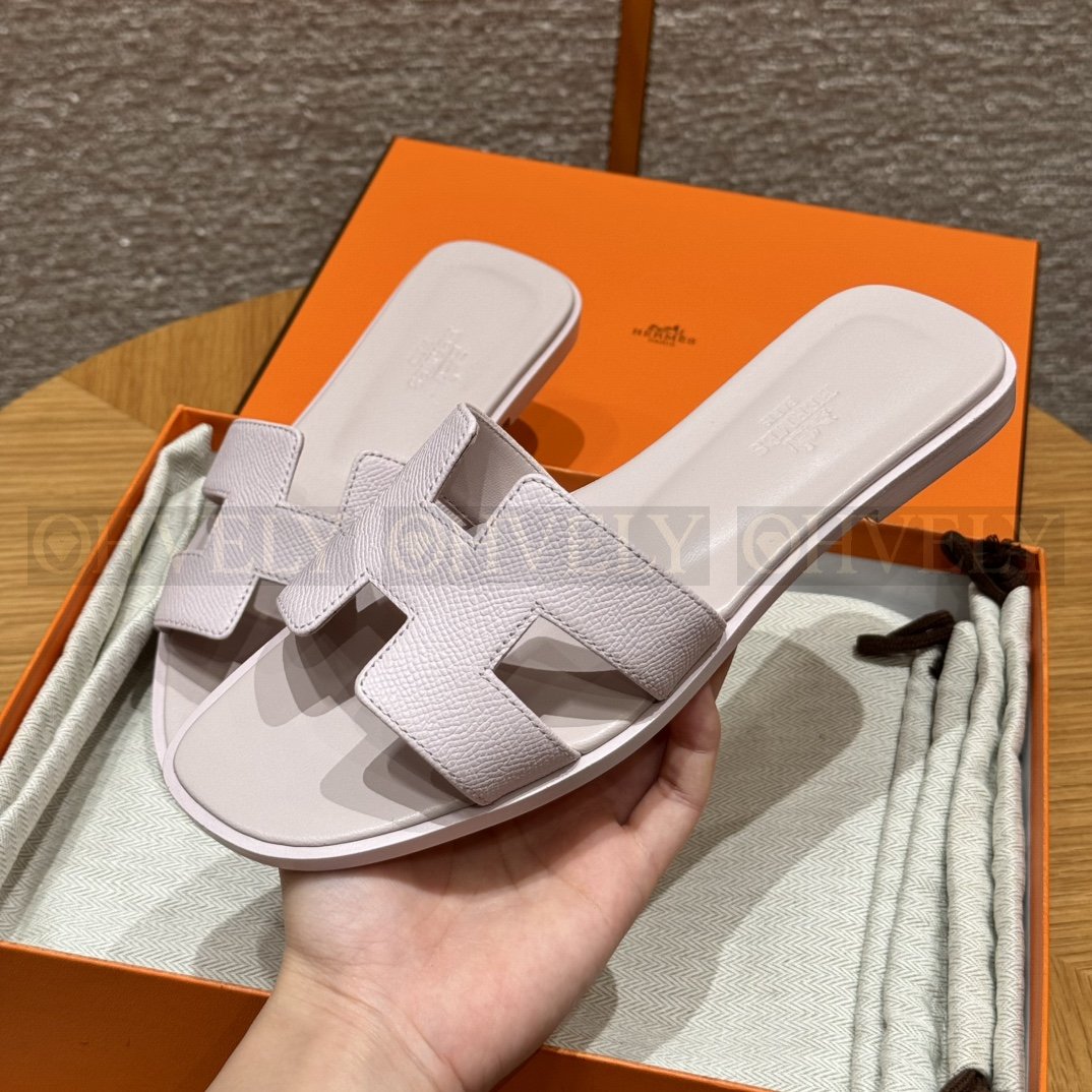HERMÈS 에르메스 오란 샌들 엡송 카프스킨 (Purple taro) 상품 썸네일