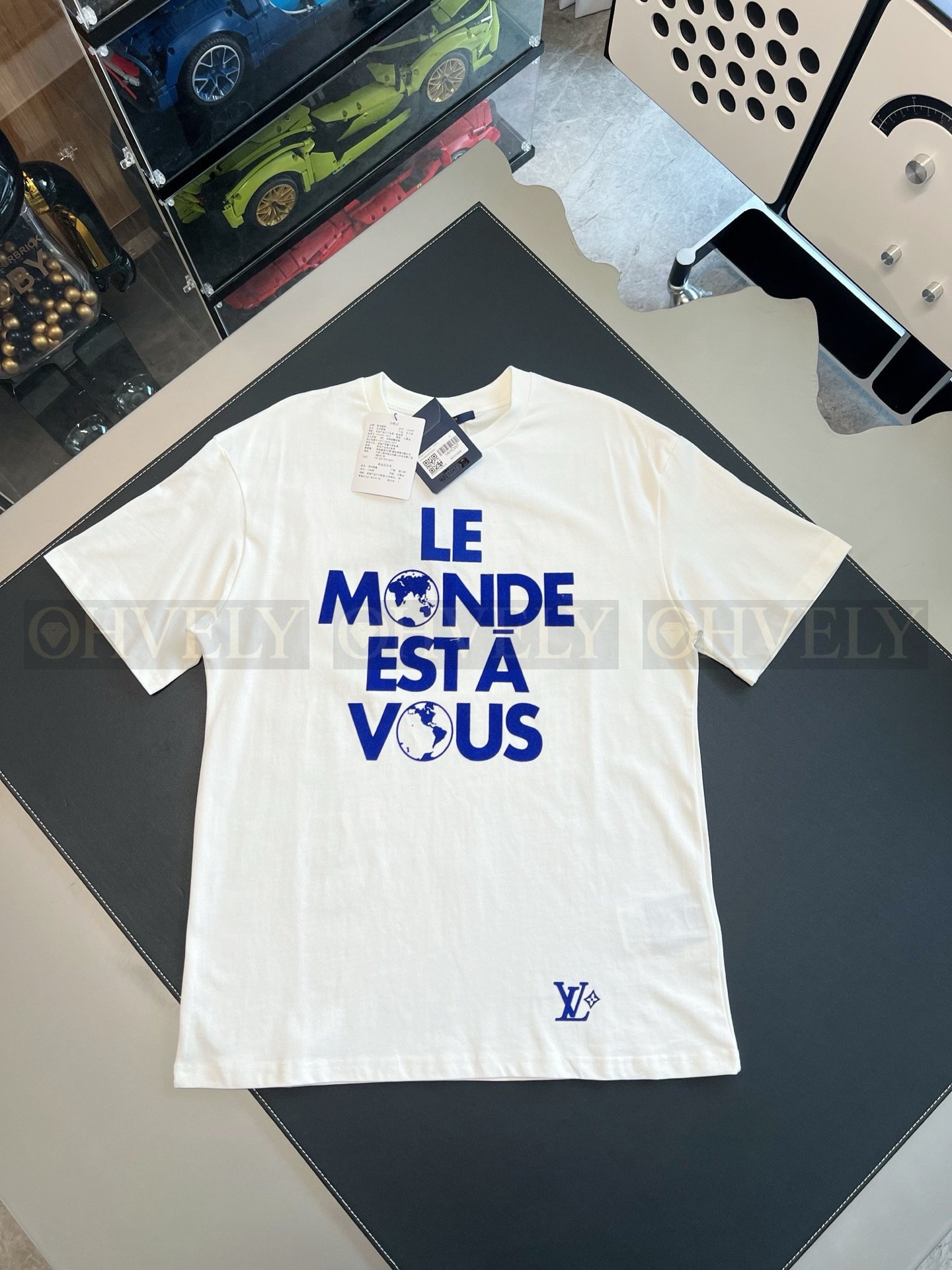 【 ZP버전 】루이비통 Louis Vuitton 르 몽드 에 아 부 프린트 반팔 티셔츠 상품 썸네일
