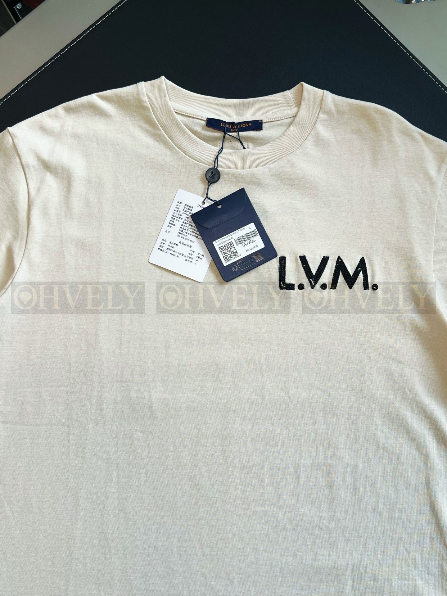 【 ZP버전 】루이비통 Louis Vuitton L.V.M. 로고 자수 티셔츠 상품 썸네일