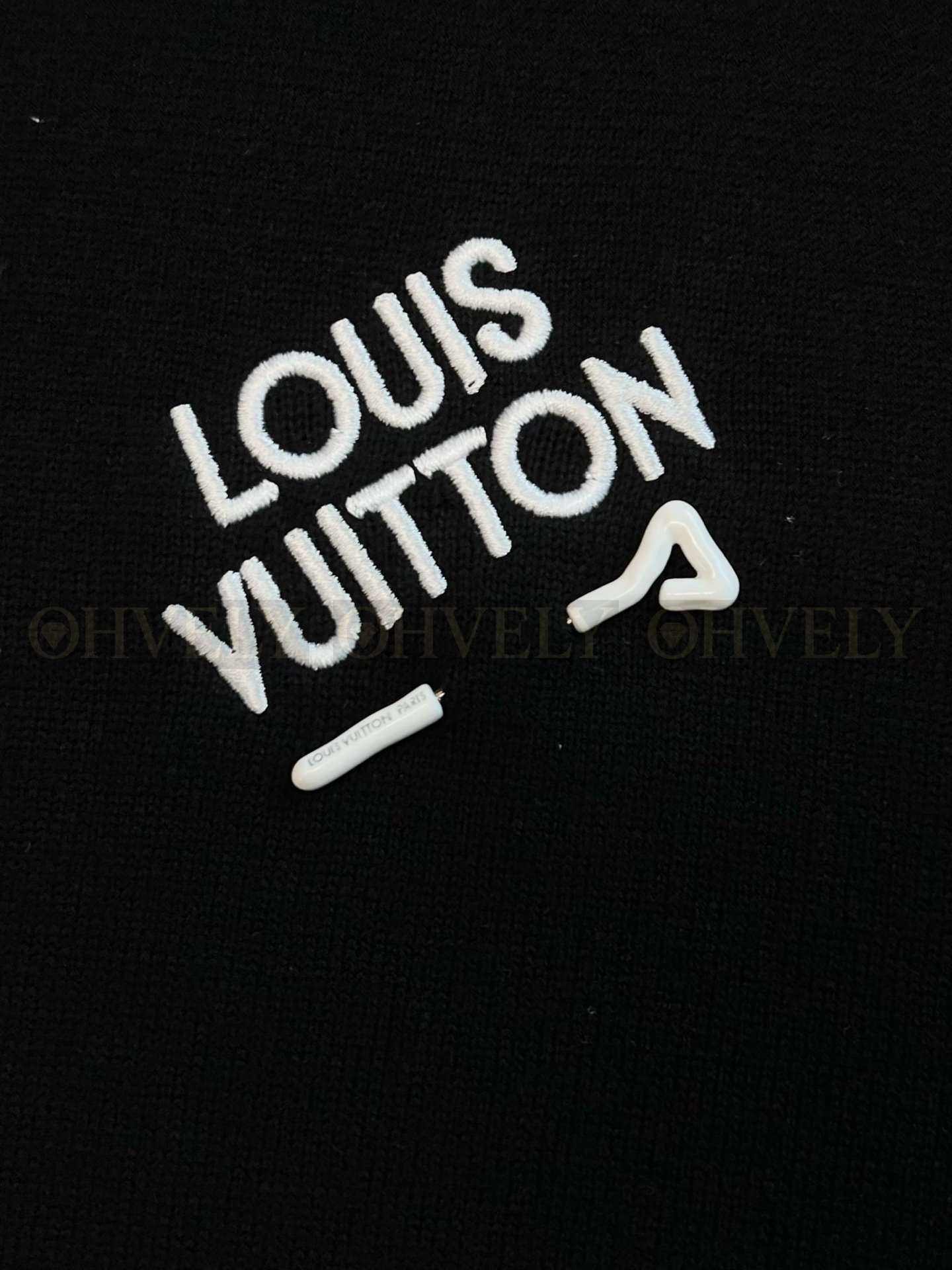 【 ZP버전 】루이비통 Louis Vuitton 핀 디테일 쇼트 슬리브 코튼 니트 상품 썸네일