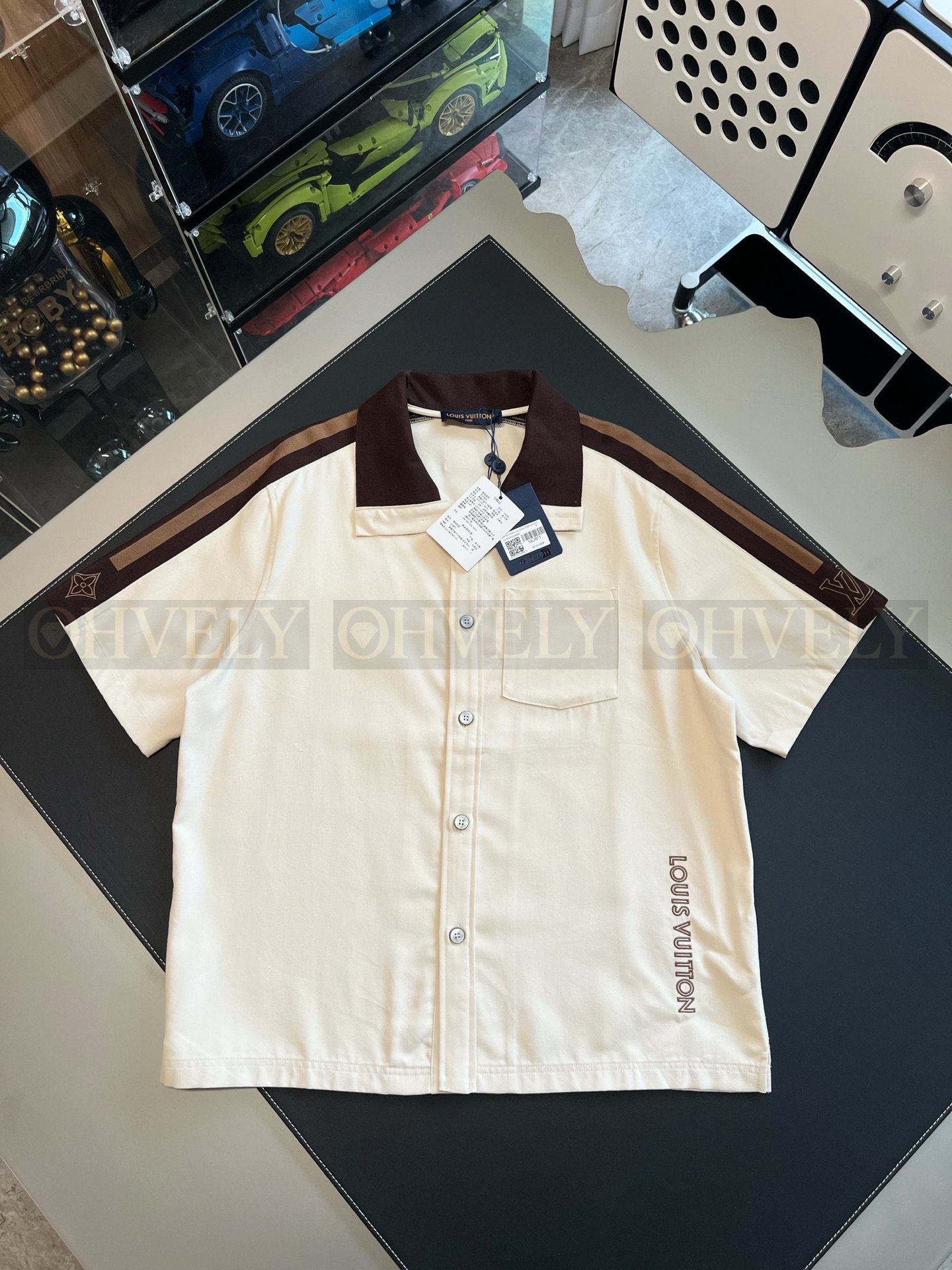 【 ZP버전 】루이비통 Louis Vuitton 바이컬러 모노그램 테이프 폴로 셔츠 상품 썸네일