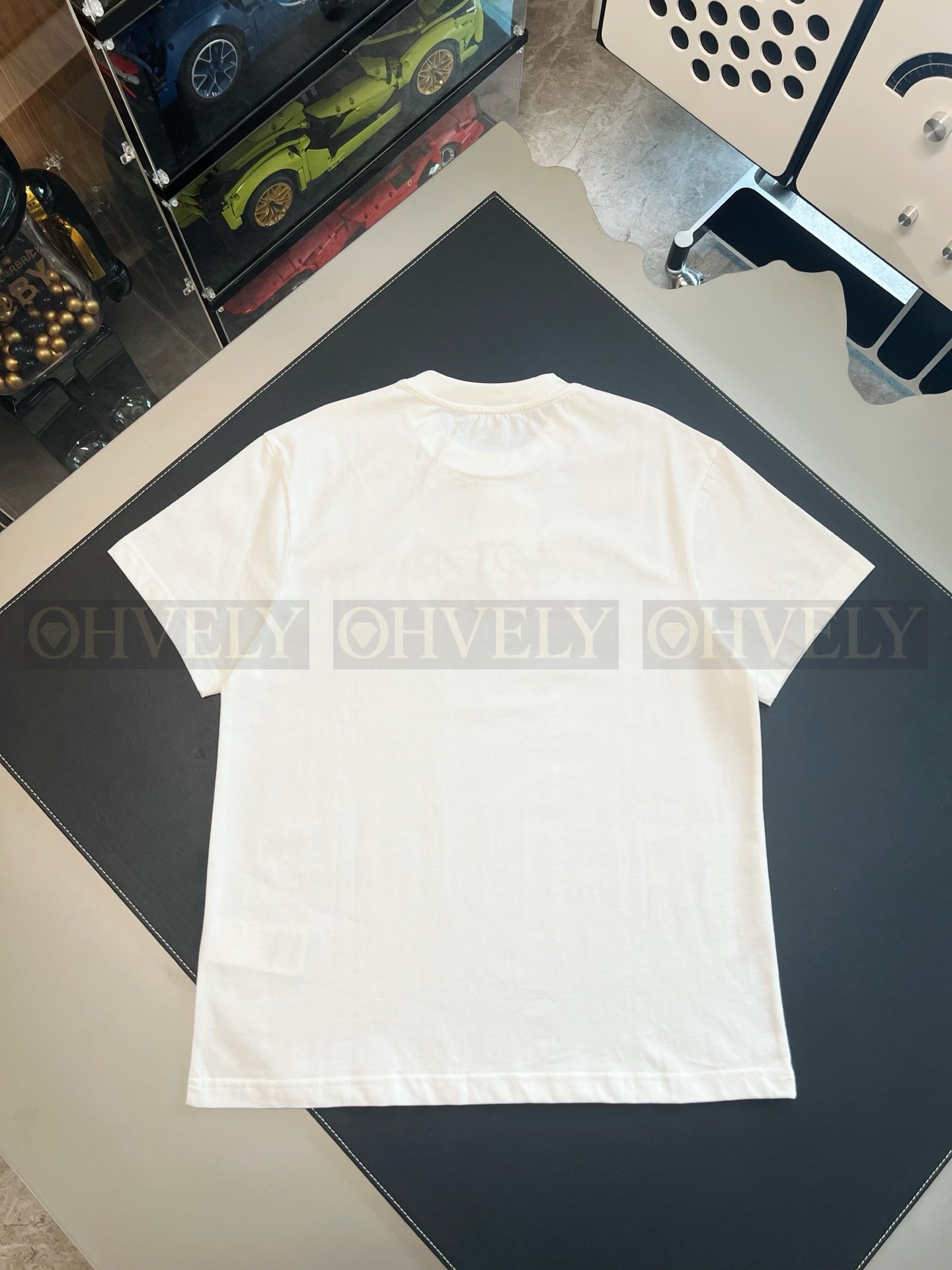 【 ZP버전 】루이비통 Louis Vuitton 골드 시그니처 엠브로이드 티셔츠 상품 썸네일