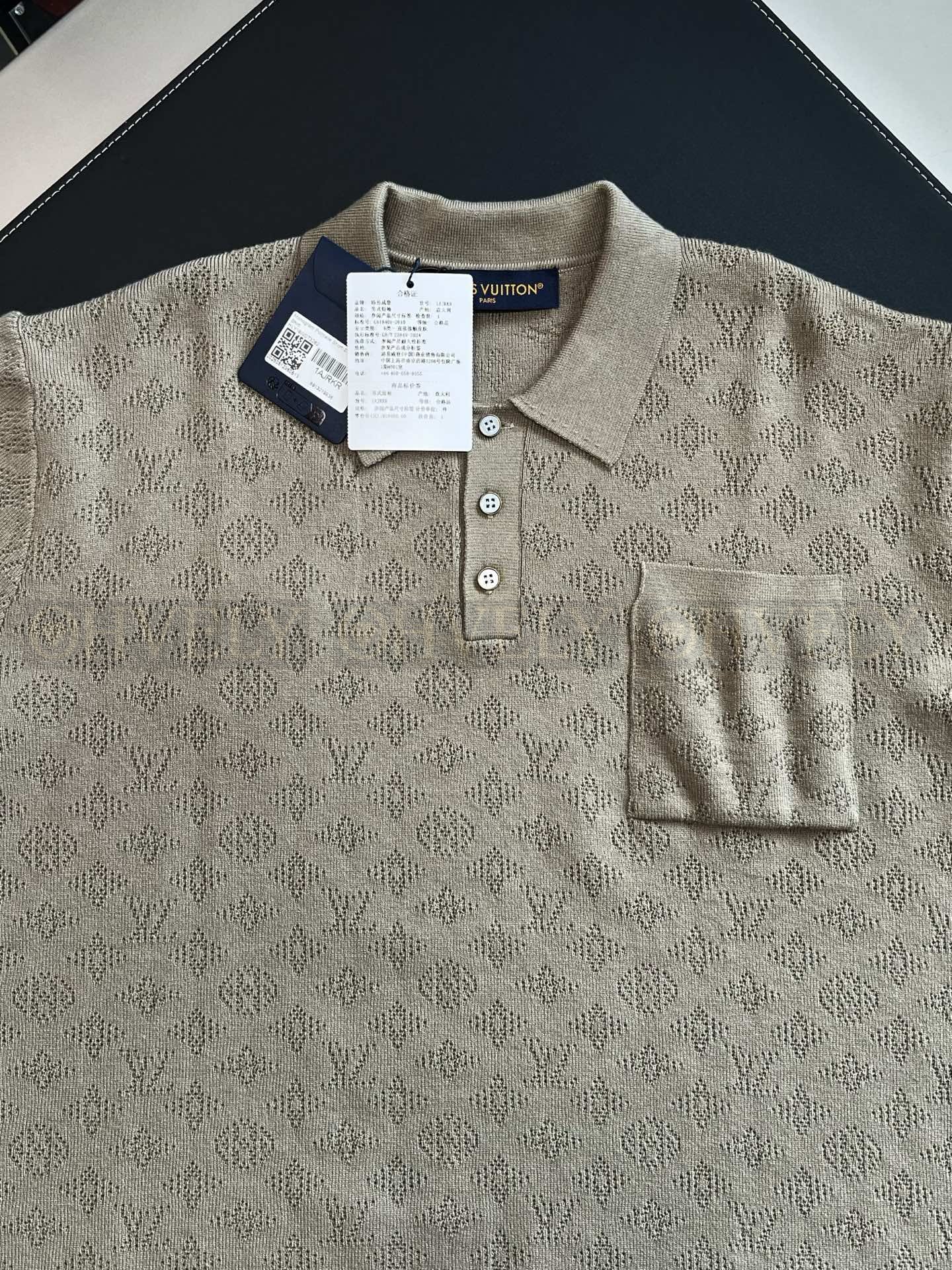 【 ZP버전 】루이비통 Louis Vuitton 오픈워크 모노그램 자카드 니트 폴로 셔츠 상품 썸네일