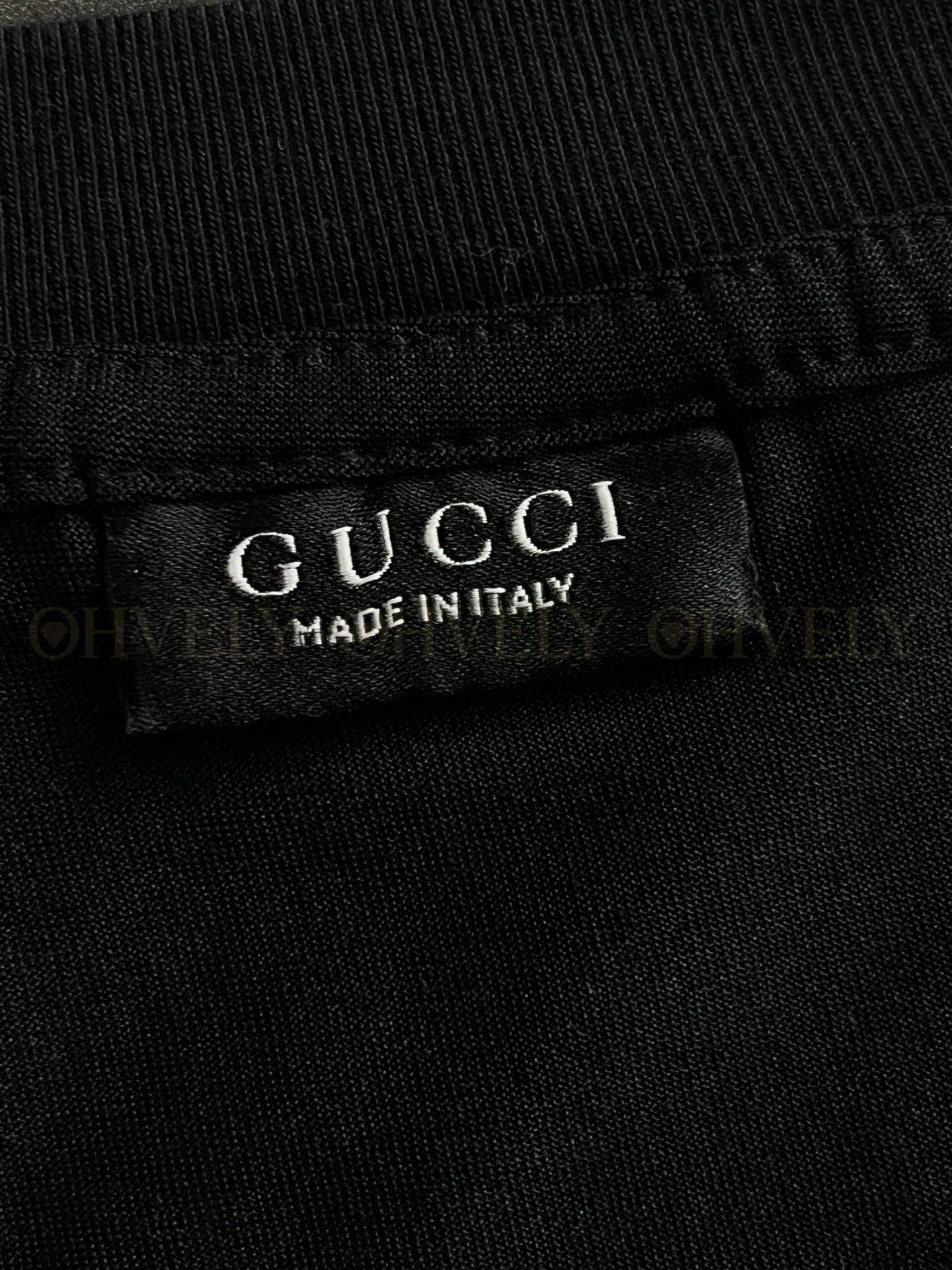 【 ZP버전 】구찌 Gucci 크레스트 쉴드 엠보싱 티셔츠 상품 썸네일