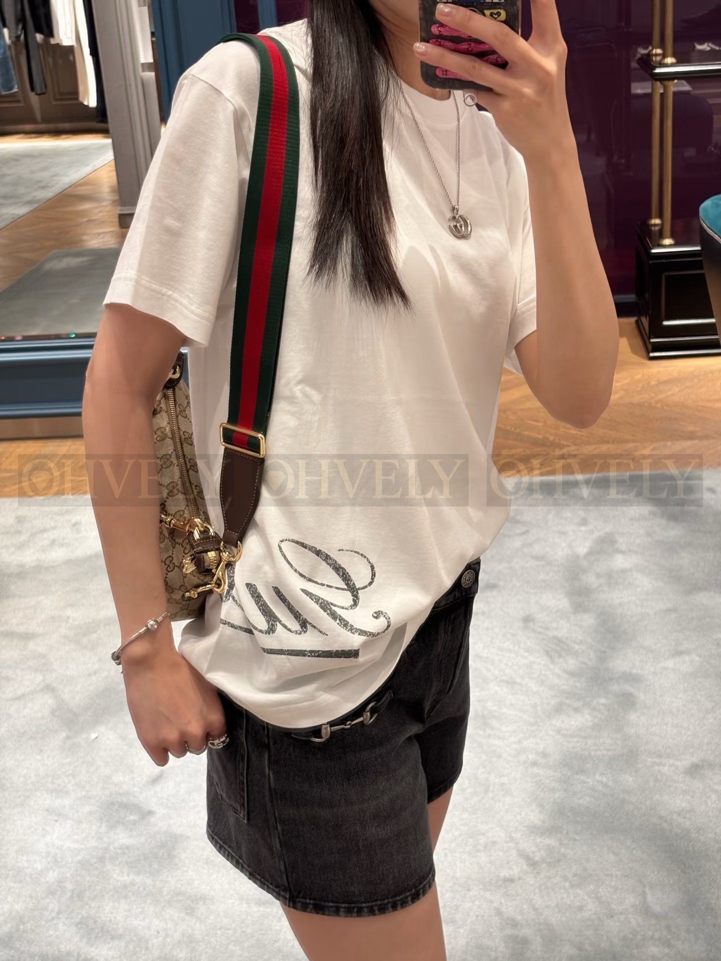 【 ZP버전 】구찌 Gucci 필기체 로고 프린트 티셔츠 상품 썸네일