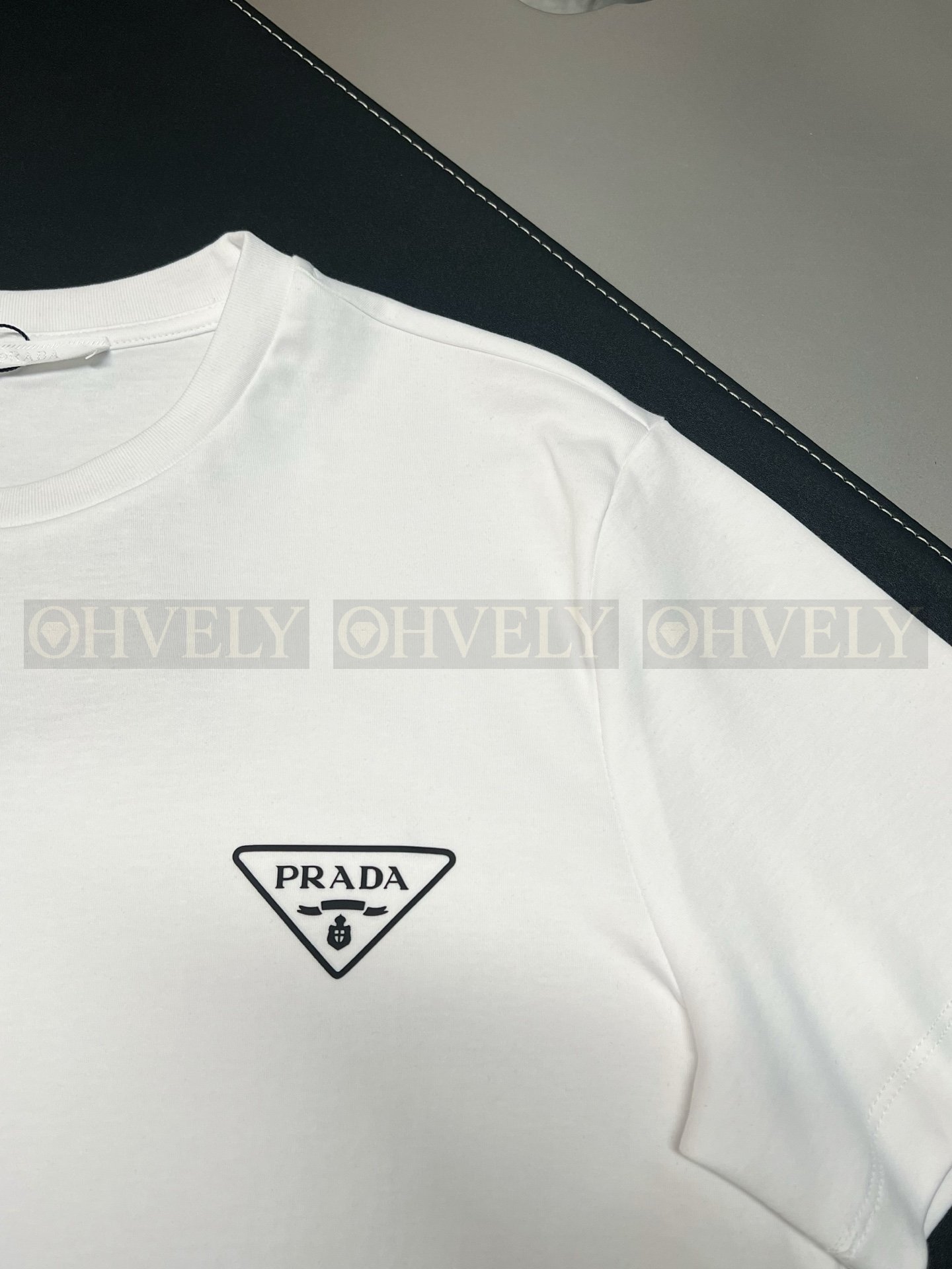 【 ZP버전 】프라다 PRADA 삼각 로고 프린트 반팔 티셔츠 상품 썸네일