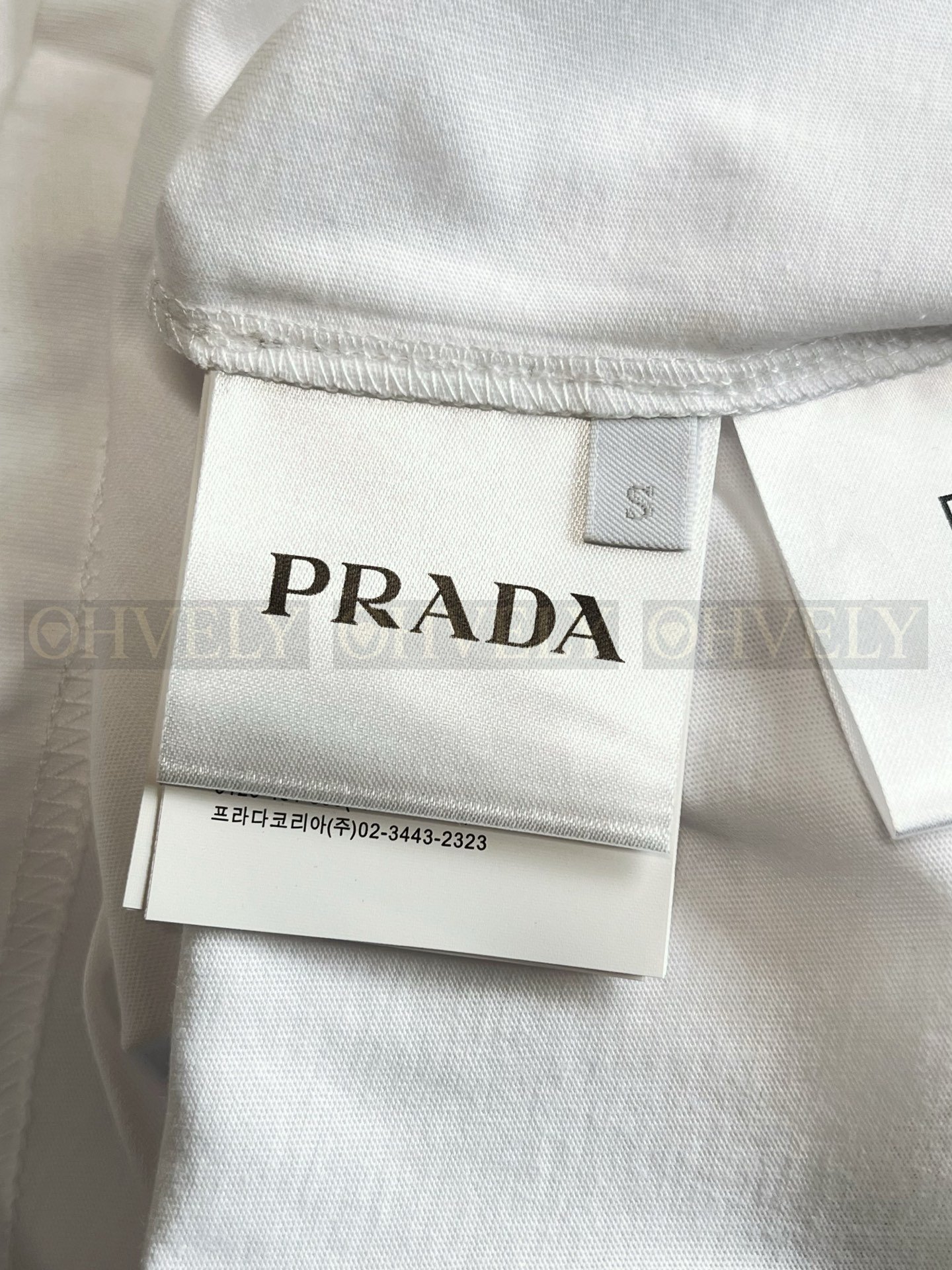 【 ZP버전 】프라다 PRADA 소형 자수 로고 반팔 티셔츠 상품 썸네일