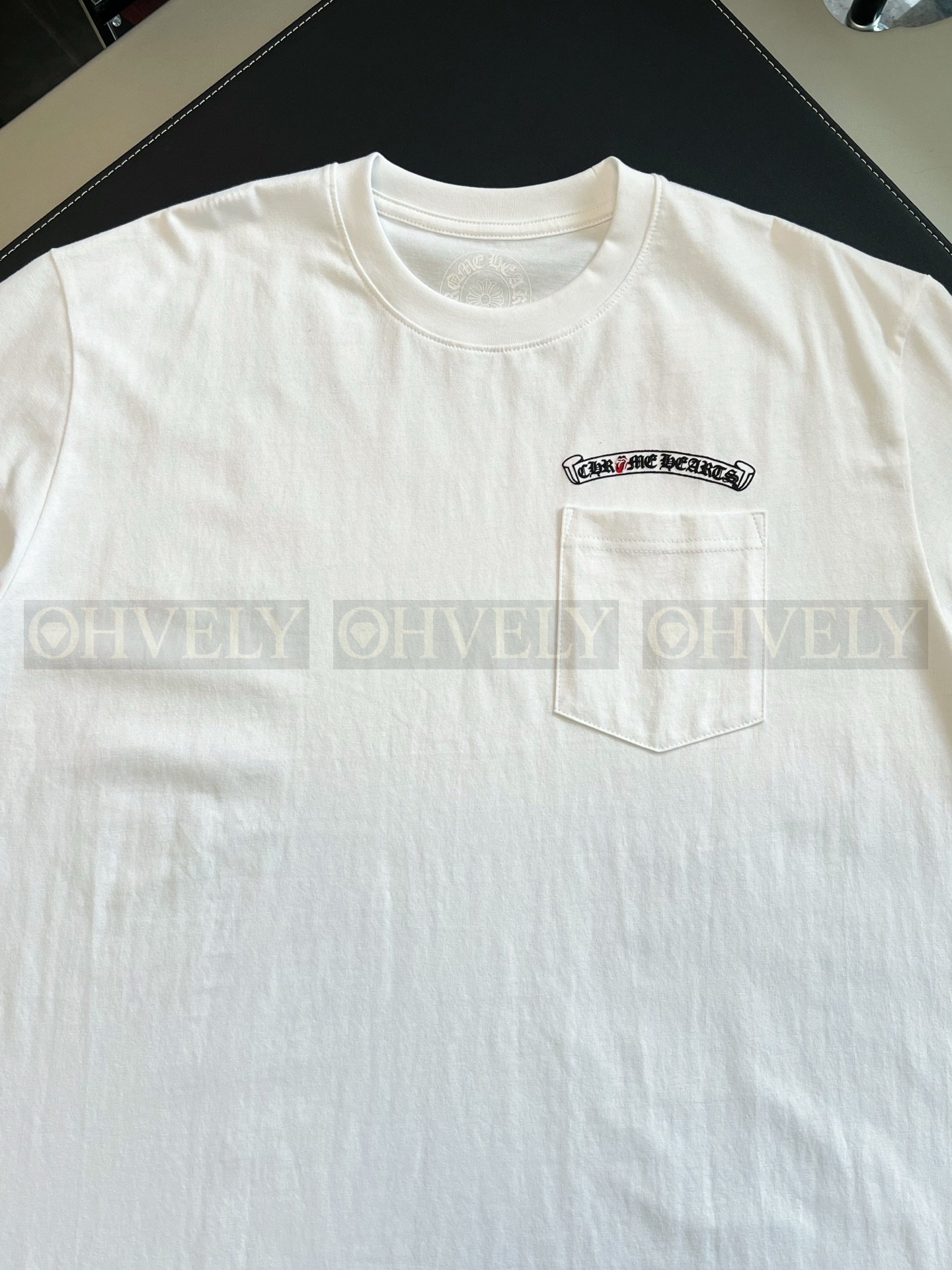 【 ZP버전 】크롬하츠 Chrome Hearts 형광 호스슈 포켓 반팔 티셔츠 상품 썸네일