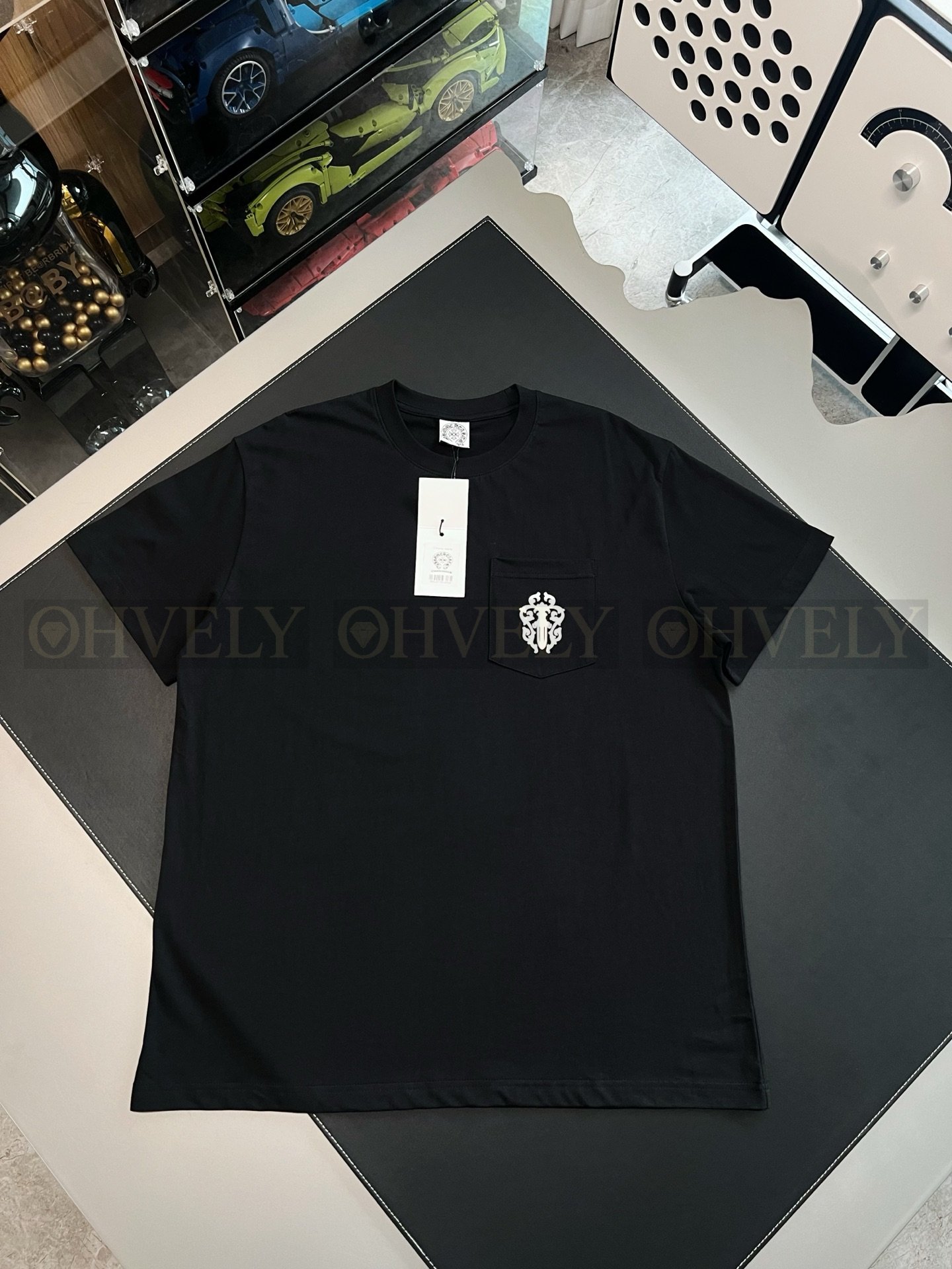 【 ZP버전 】크롬하츠 Chrome Hearts 대거 로고 포켓 반팔 티셔츠 상품 썸네일