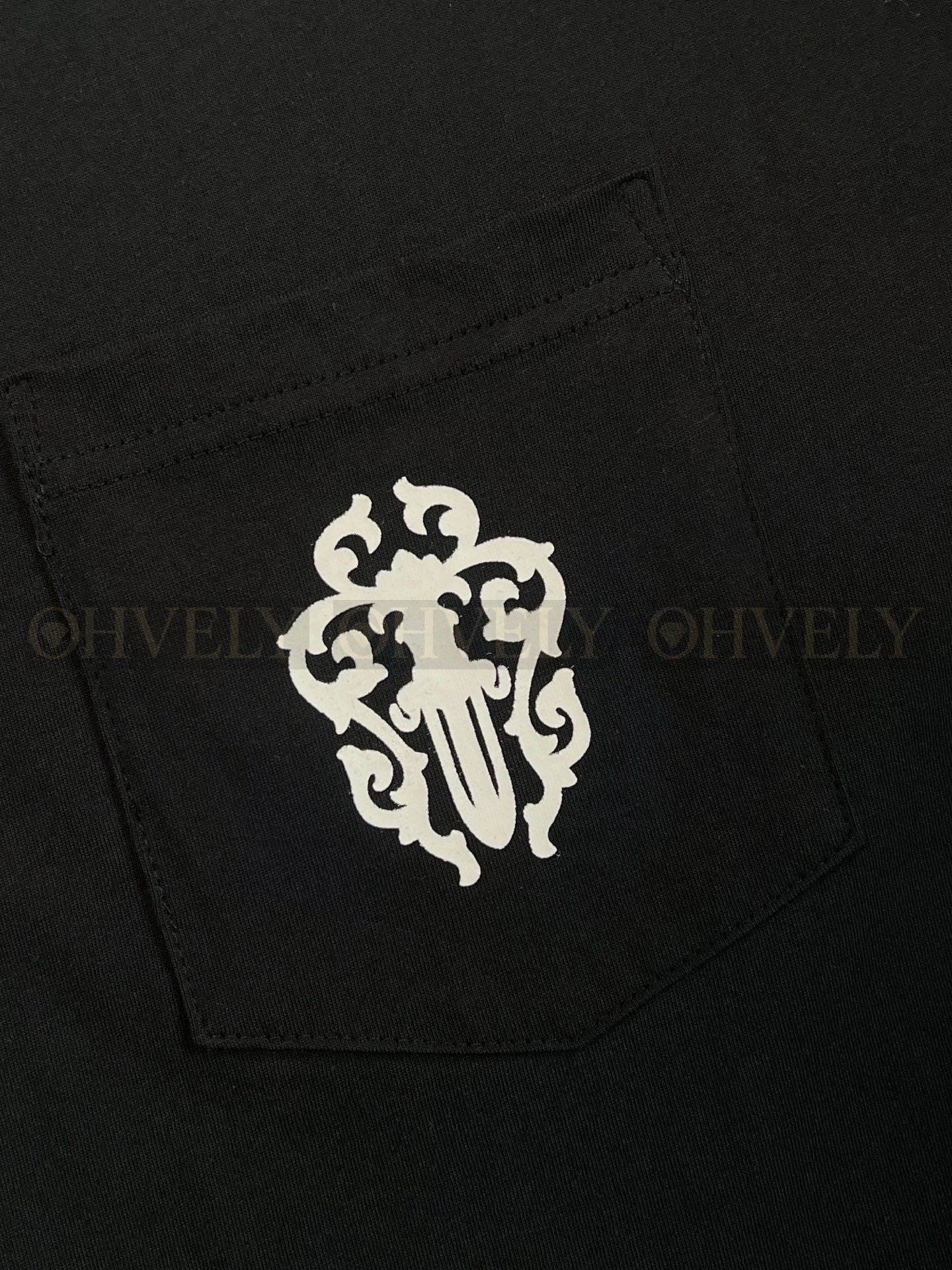 【 ZP버전 】크롬하츠 Chrome Hearts 대거 로고 포켓 반팔 티셔츠 상품 썸네일